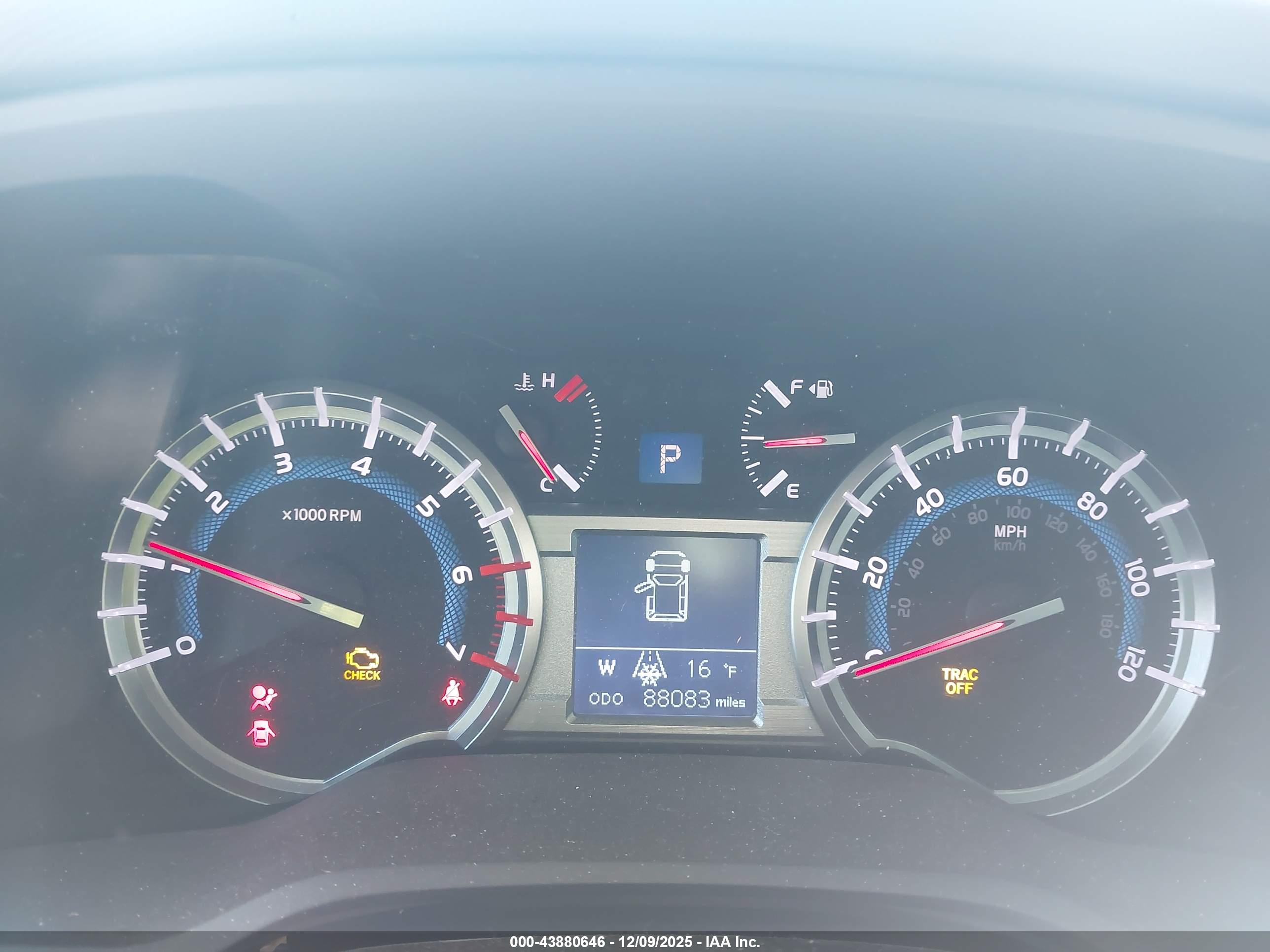 TOYOTA 4RUNNER image 7