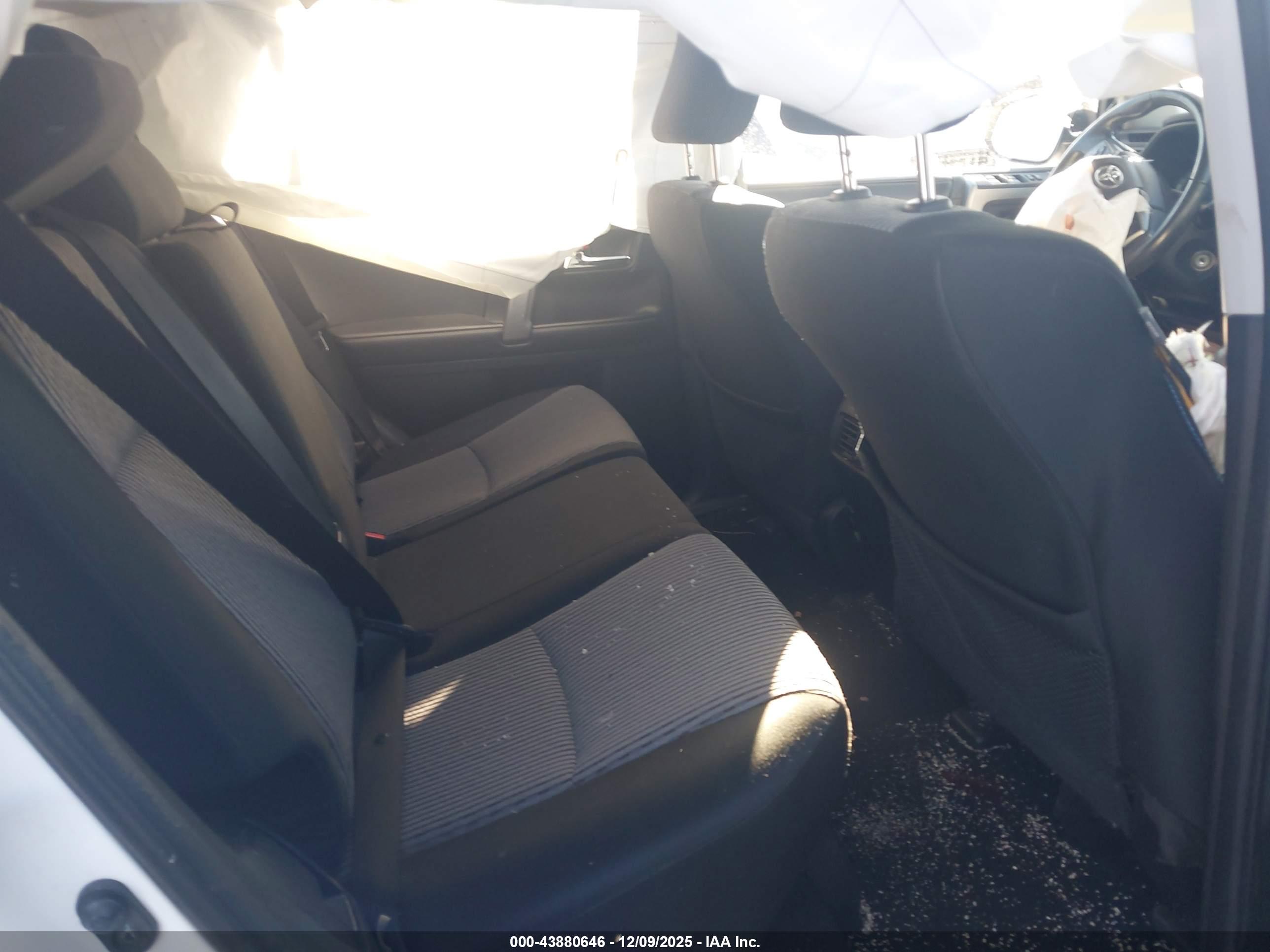 TOYOTA 4RUNNER image 8