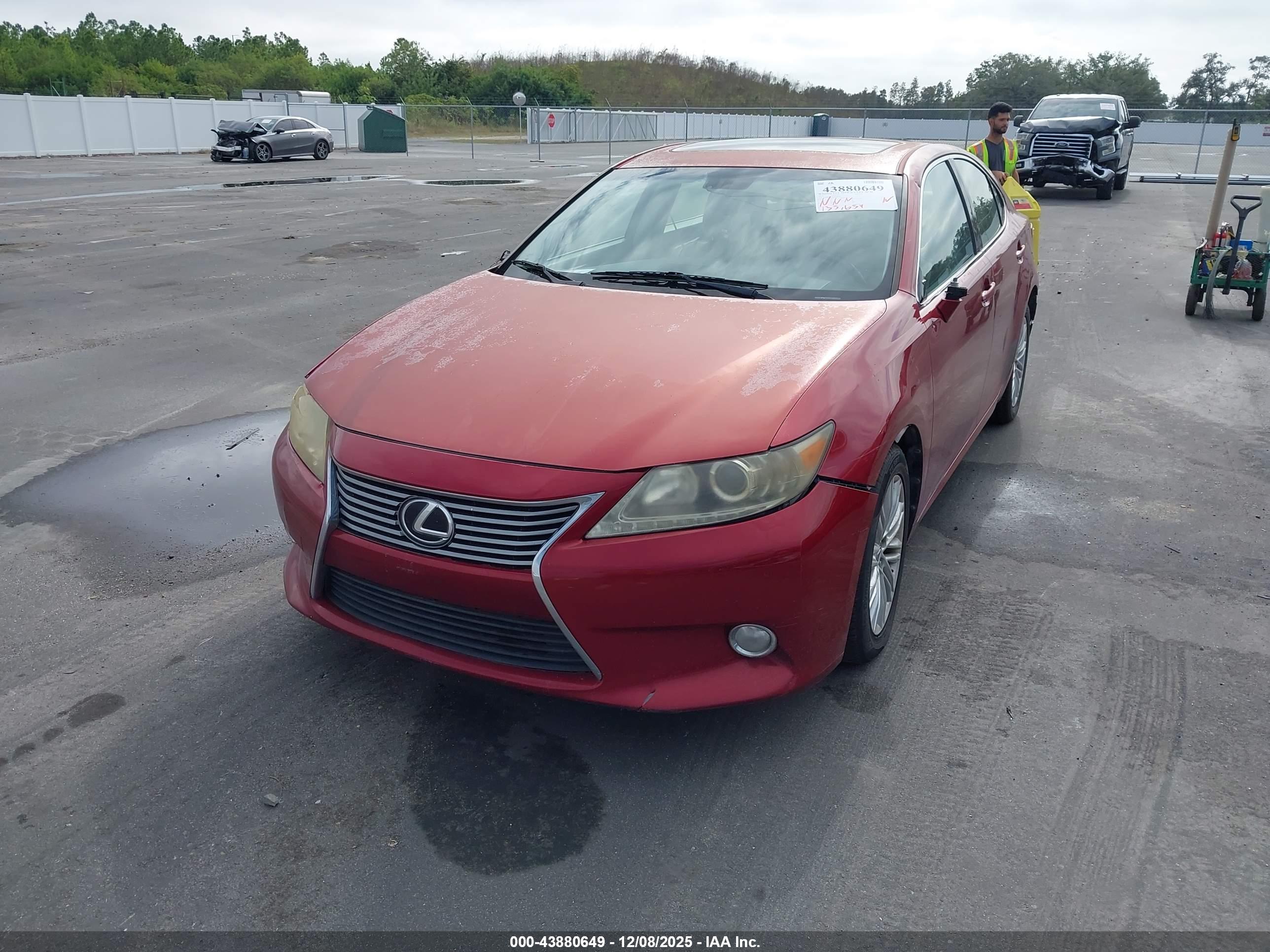 LEXUS ES image 2