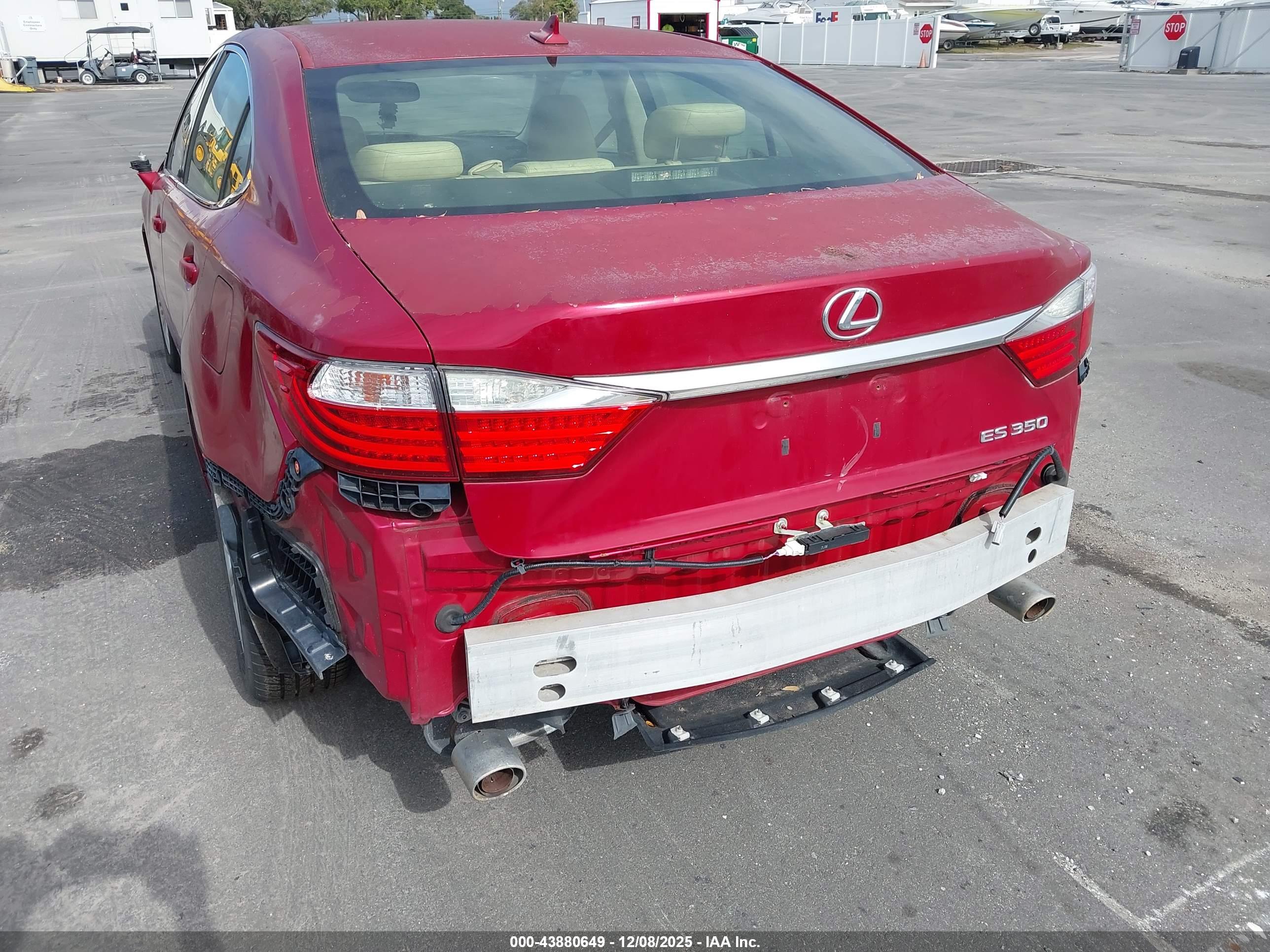 LEXUS ES image 6