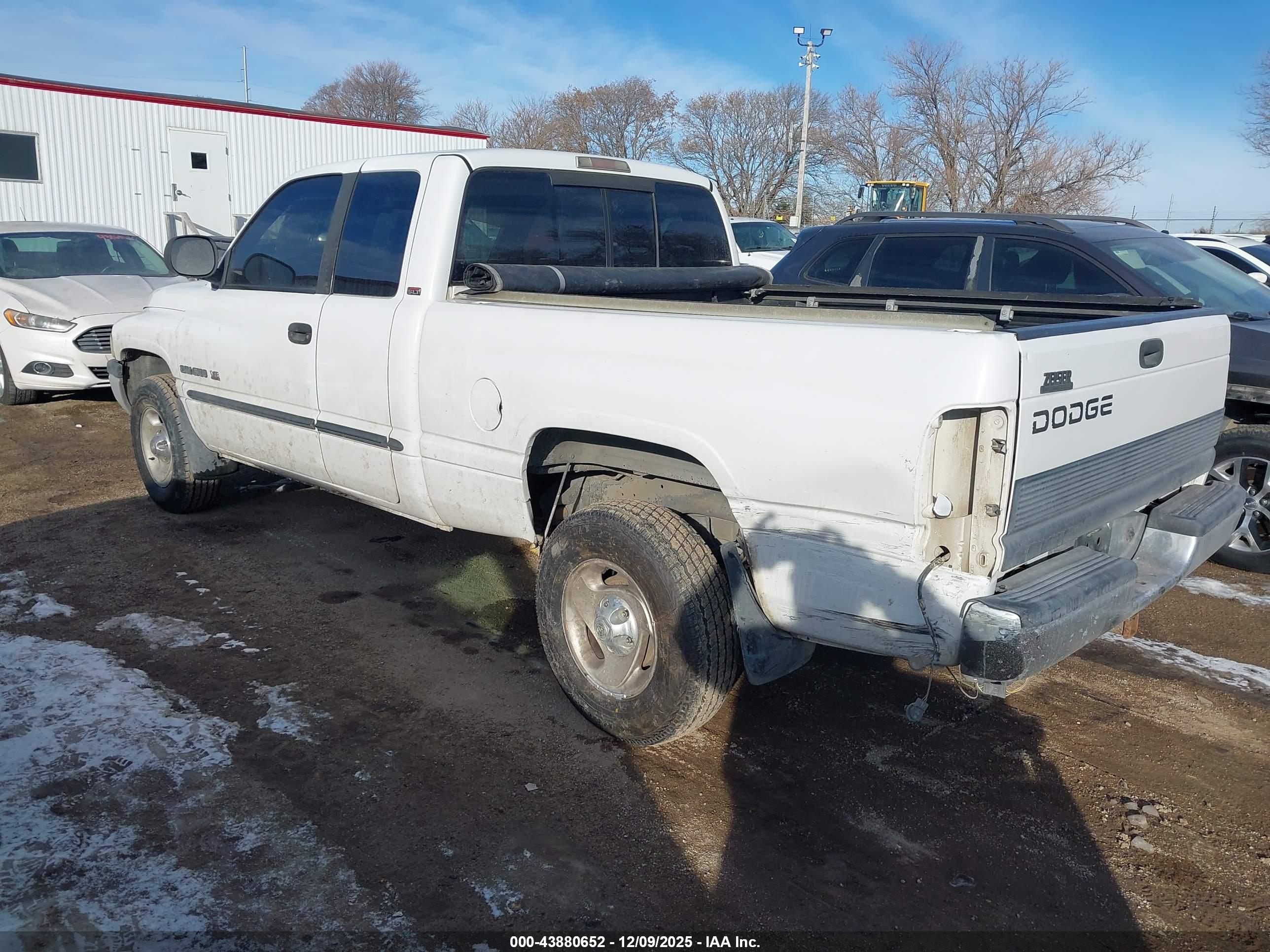DODGE RAM image 3