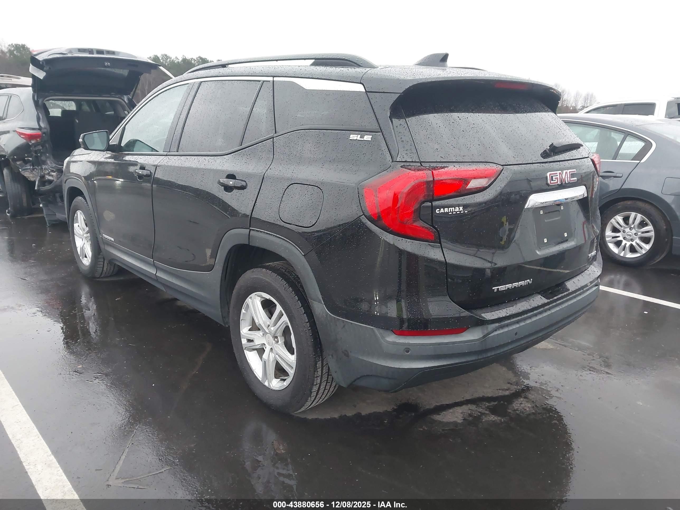 GMC TERRAIN image 3