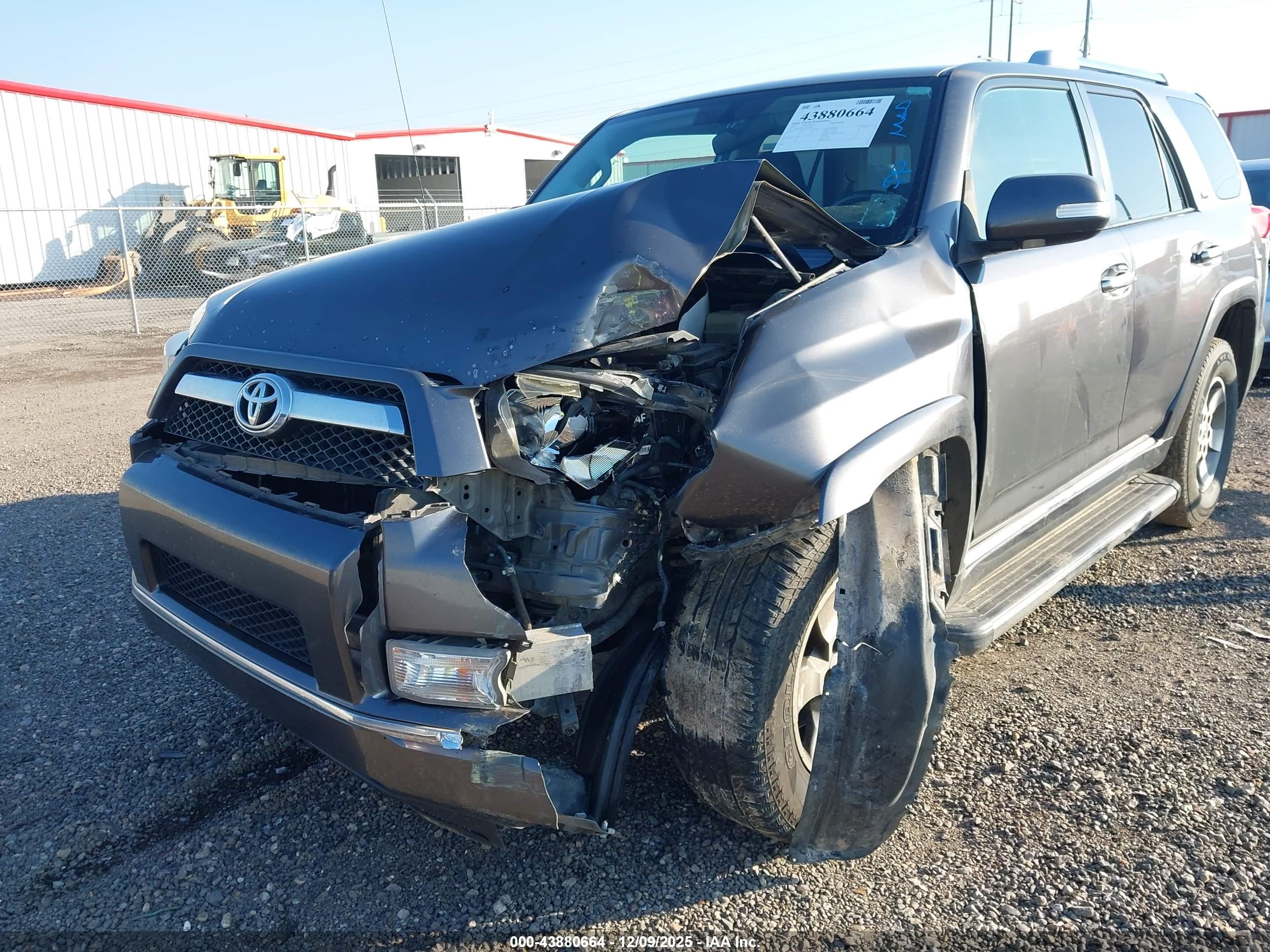 TOYOTA 4RUNNER image 6