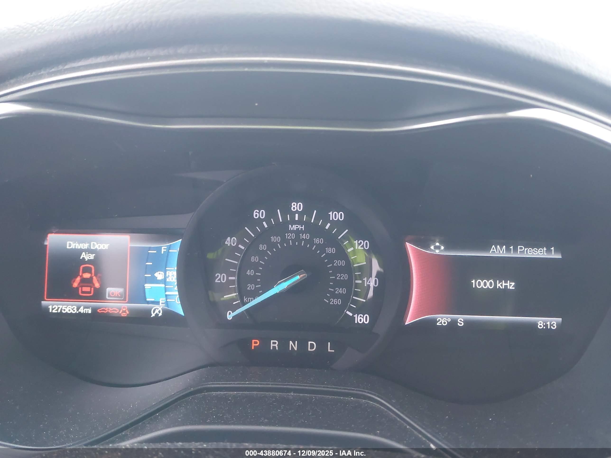 FORD FUSION image 7