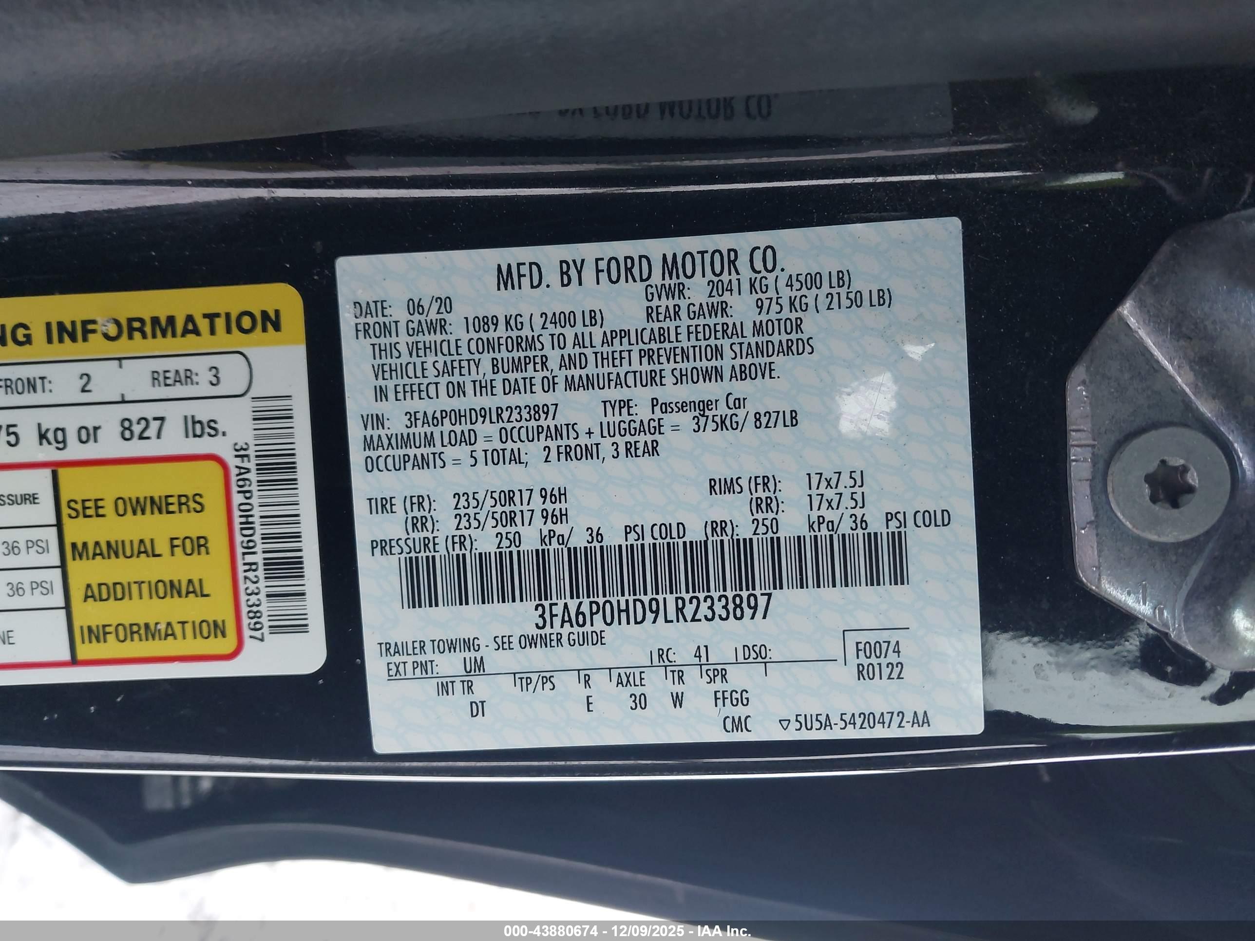 FORD FUSION image 9