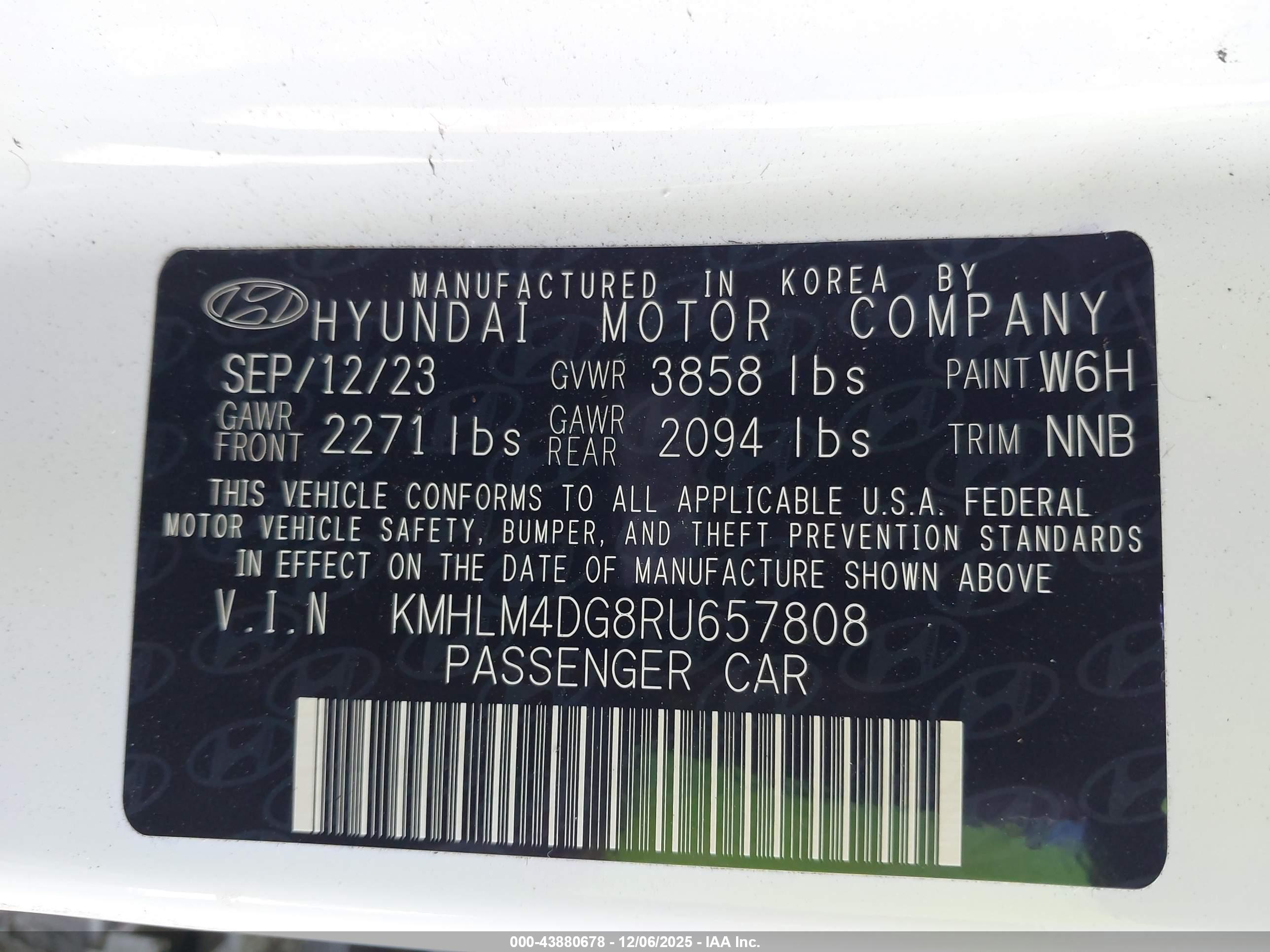 HYUNDAI ELANTRA image 9