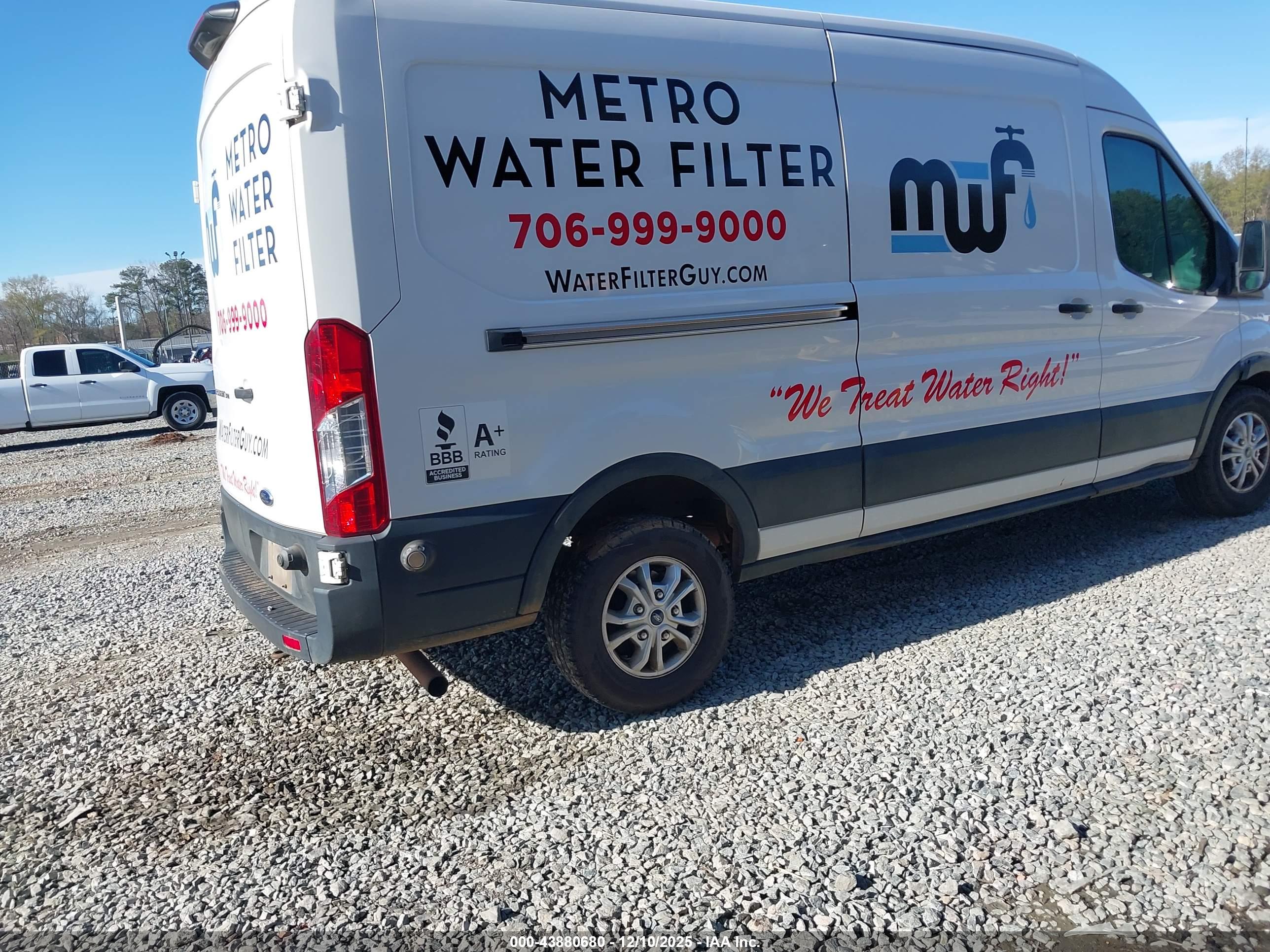 FORD TRANSIT-350 image 4