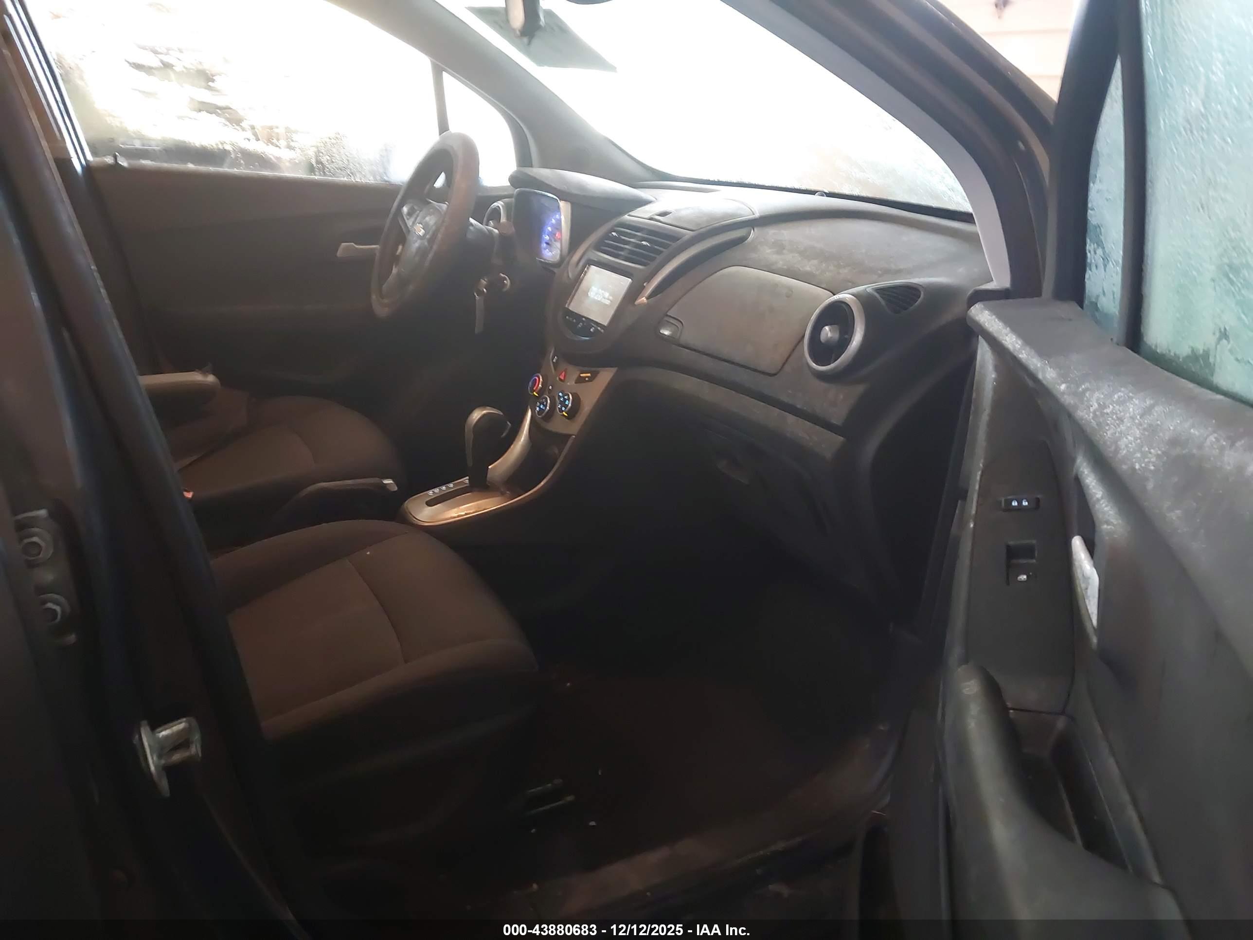 CHEVROLET TRAX image 5