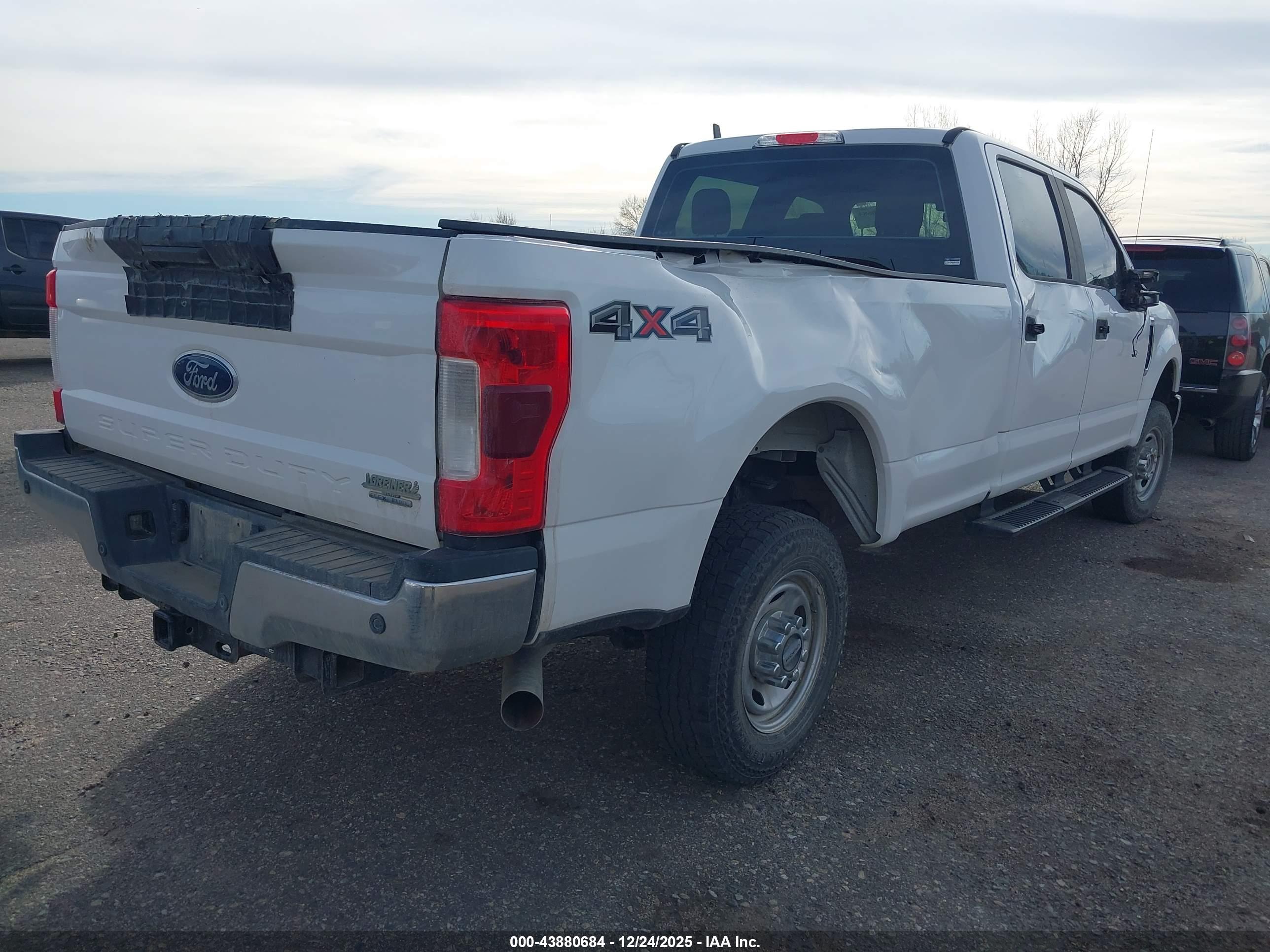 FORD F-250 image 4