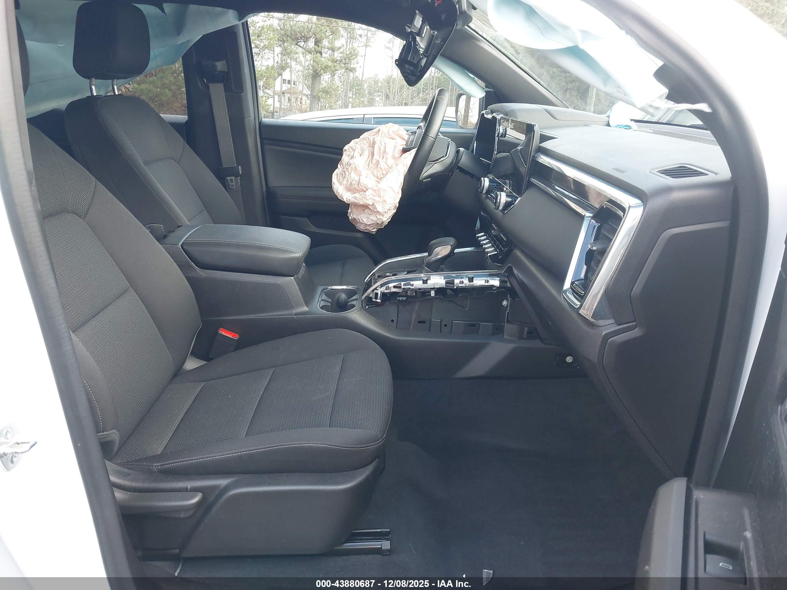 GMC CANYON image 5