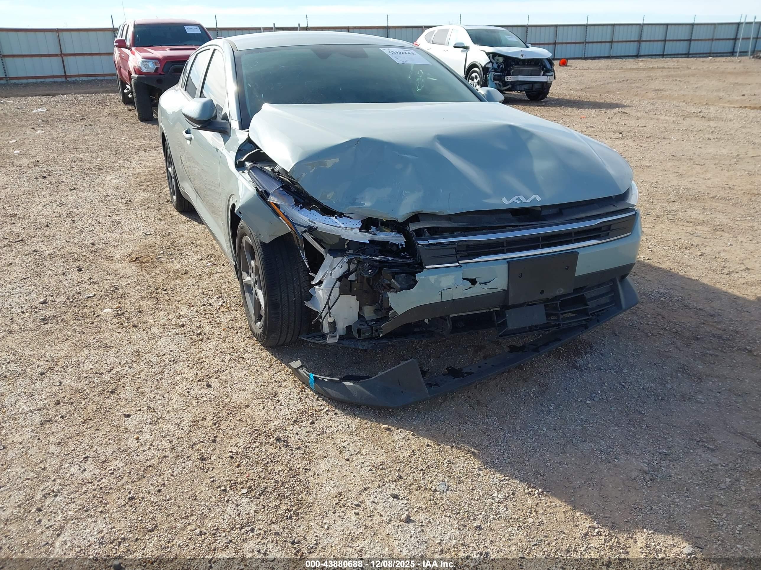 KIA K4 image 6