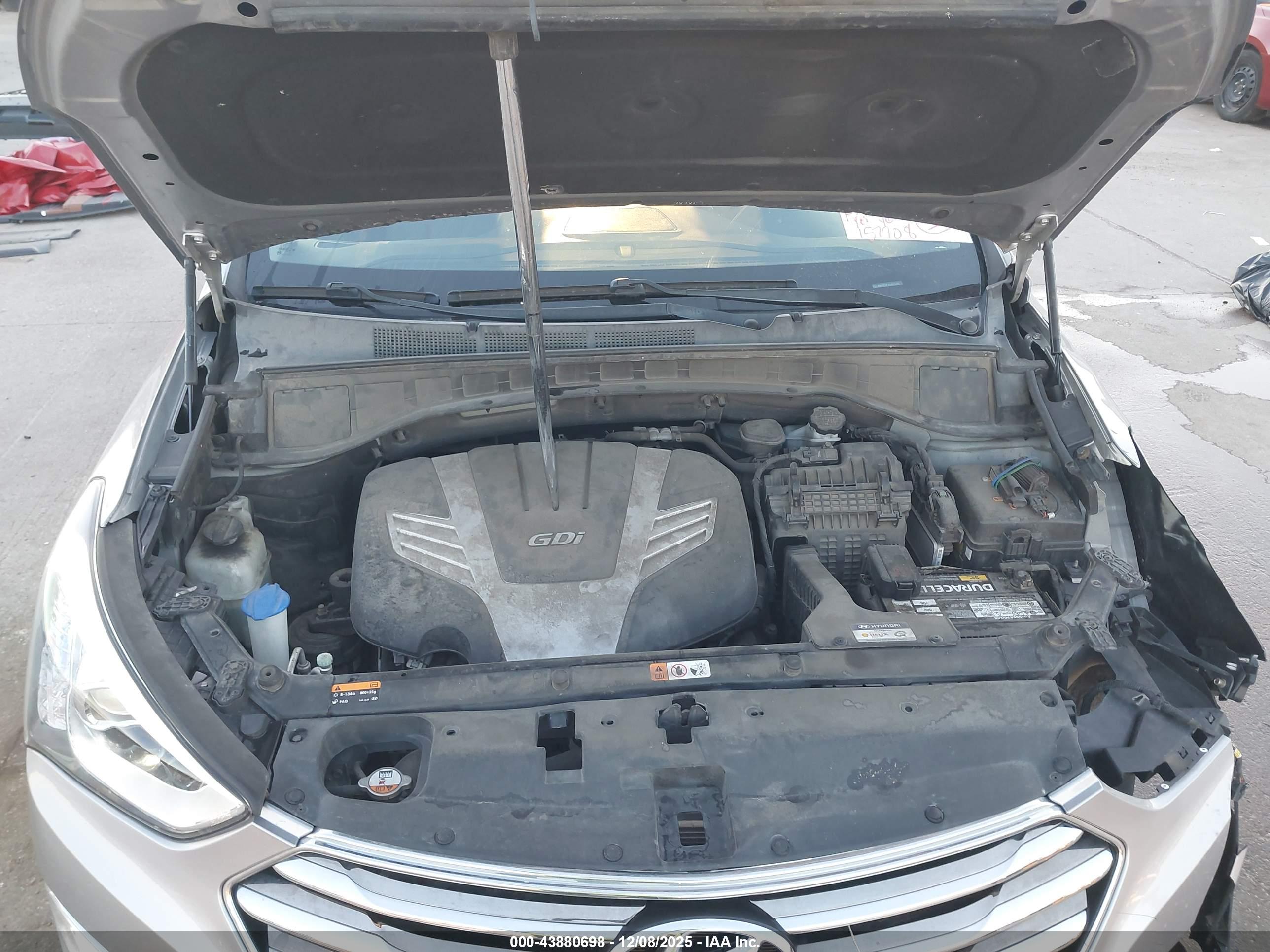 HYUNDAI SANTA image 10