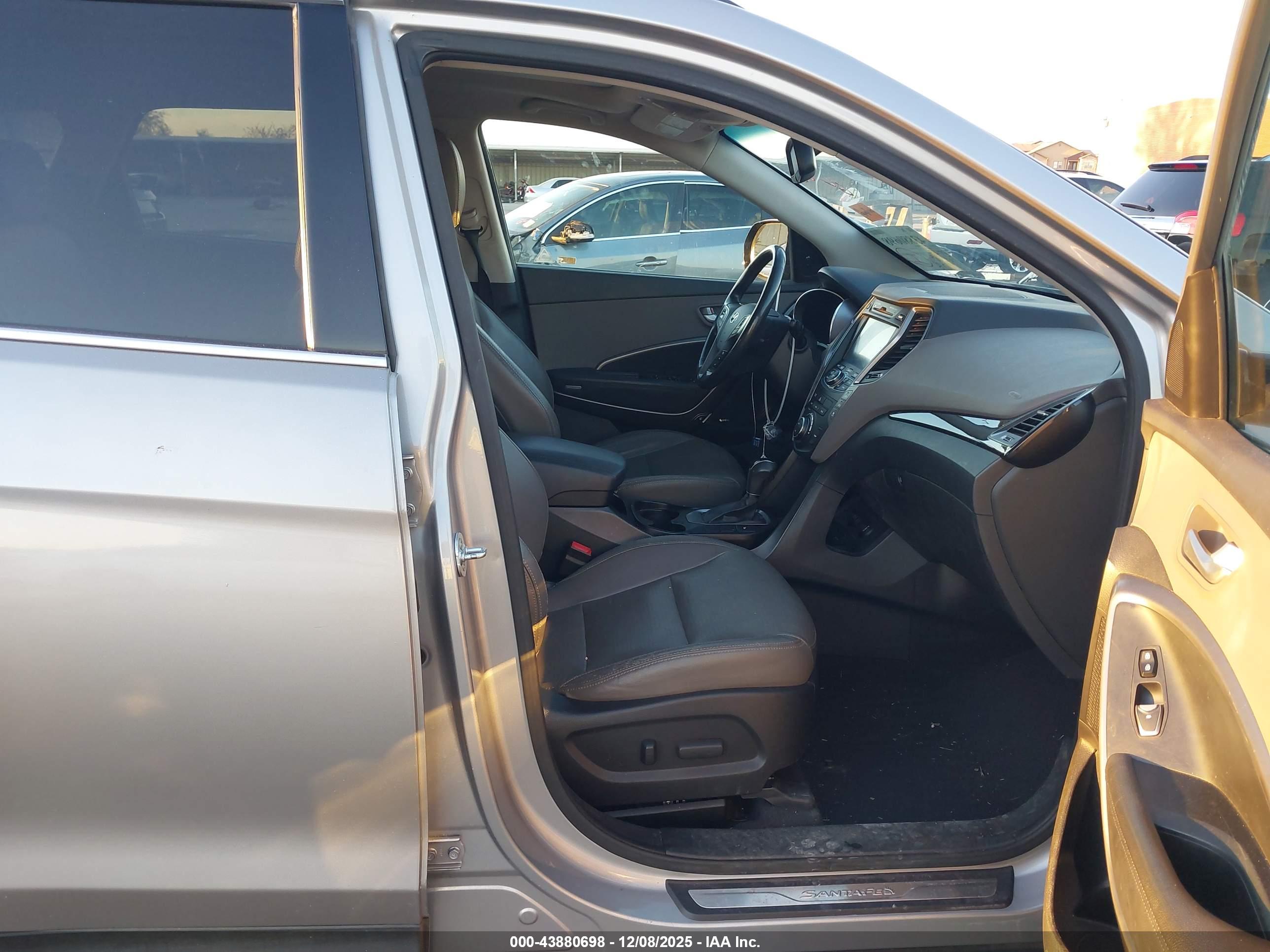 HYUNDAI SANTA image 5