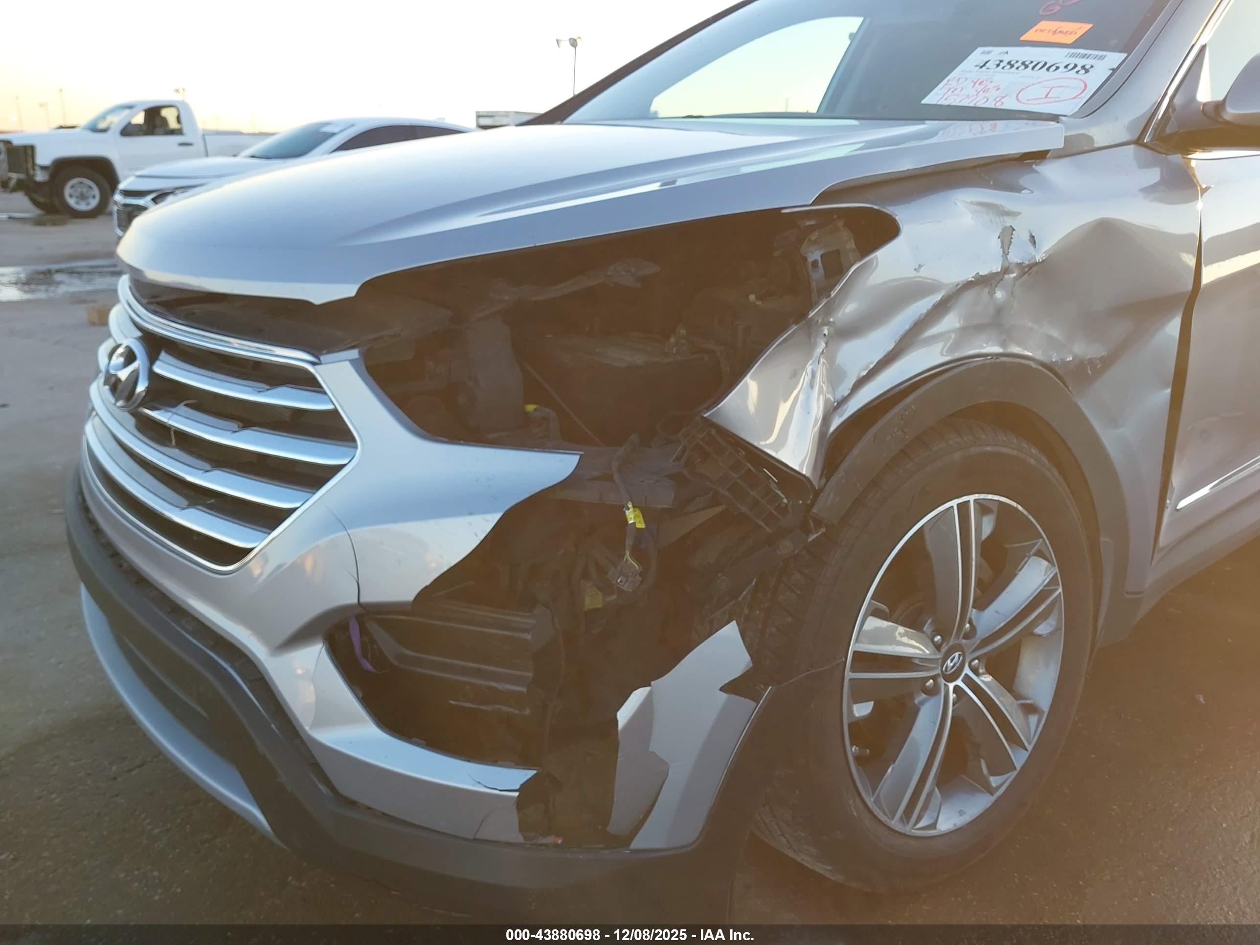 HYUNDAI SANTA image 6