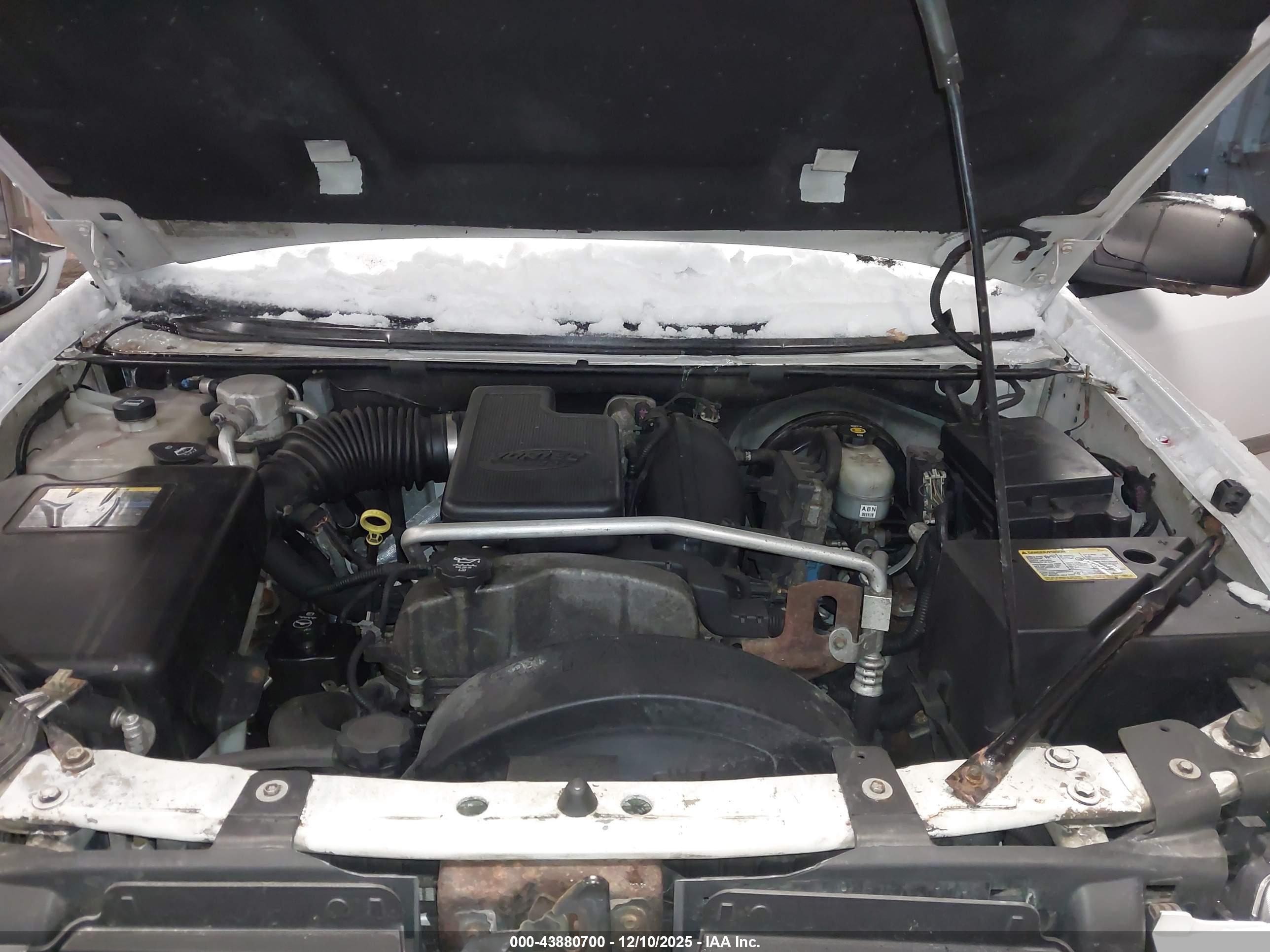 GMC ENVOY image 10