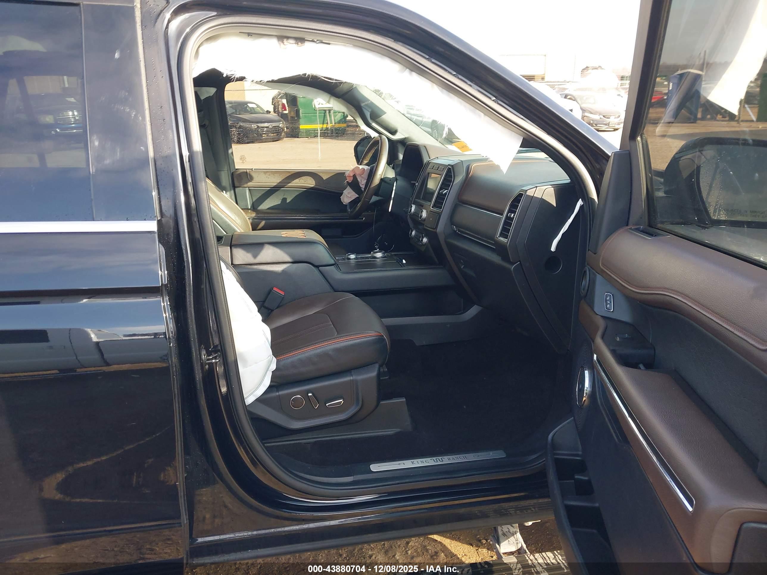 FORD EXPEDITION image 5