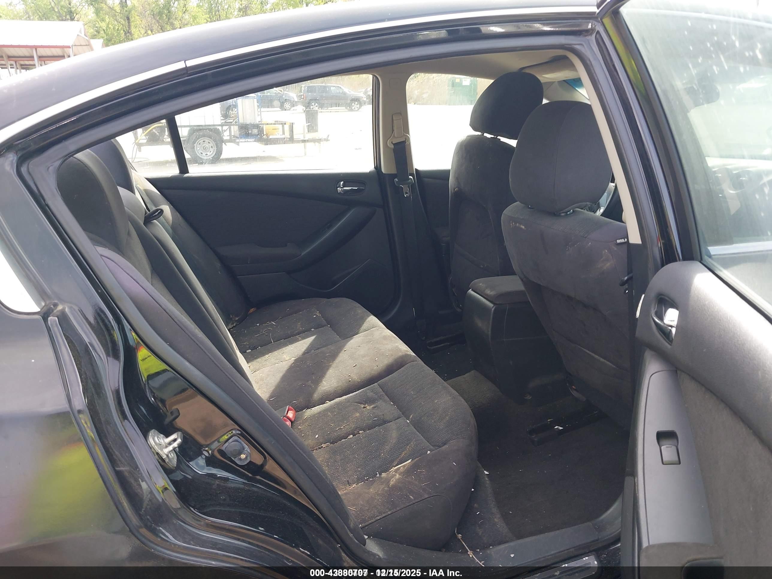 NISSAN ALTIMA image 8