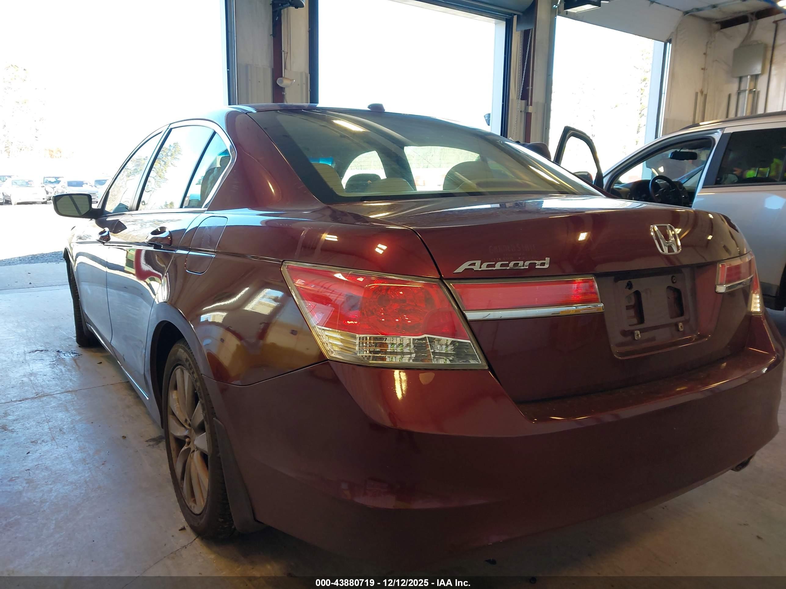 HONDA ACCORD image 3