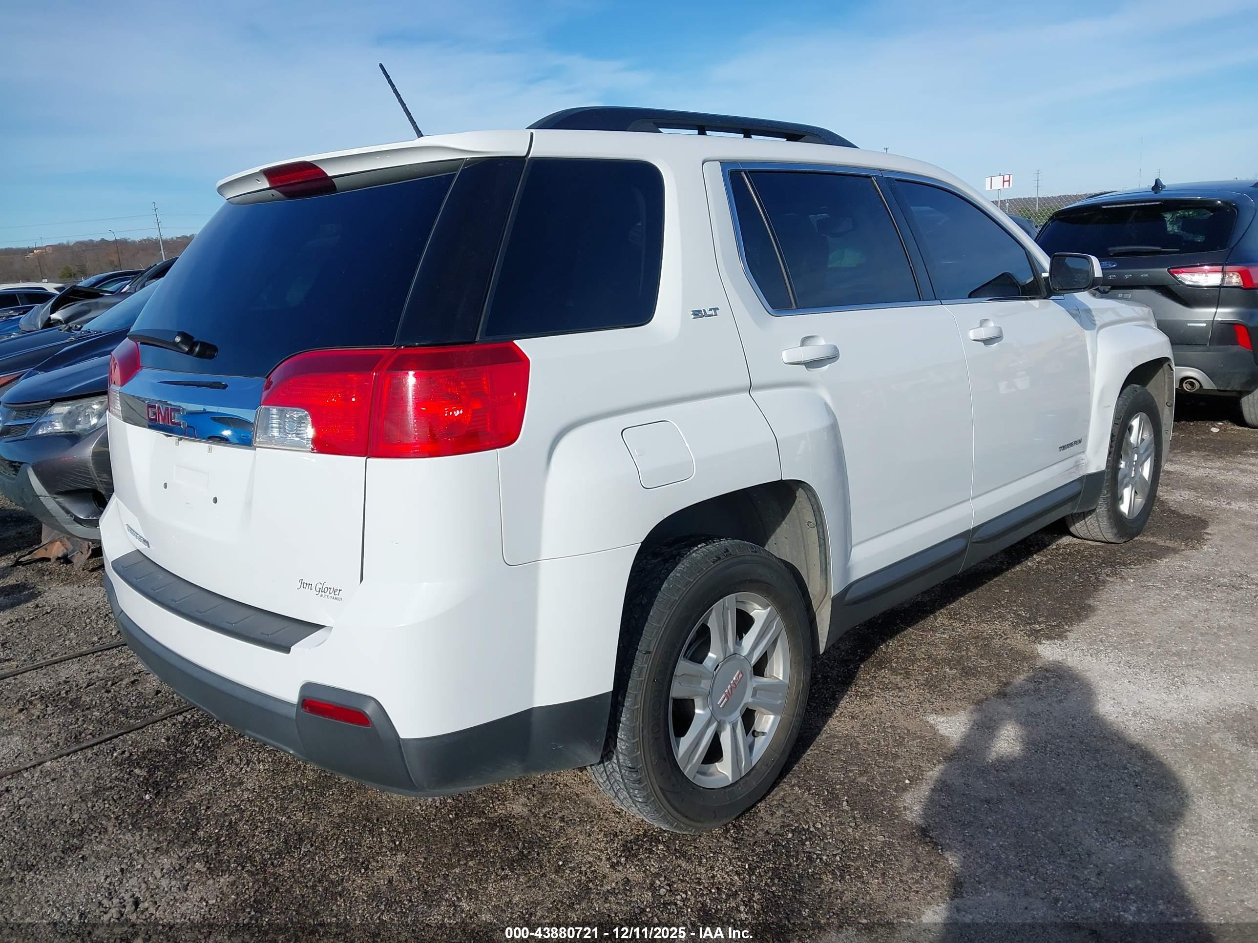 GMC TERRAIN image 4