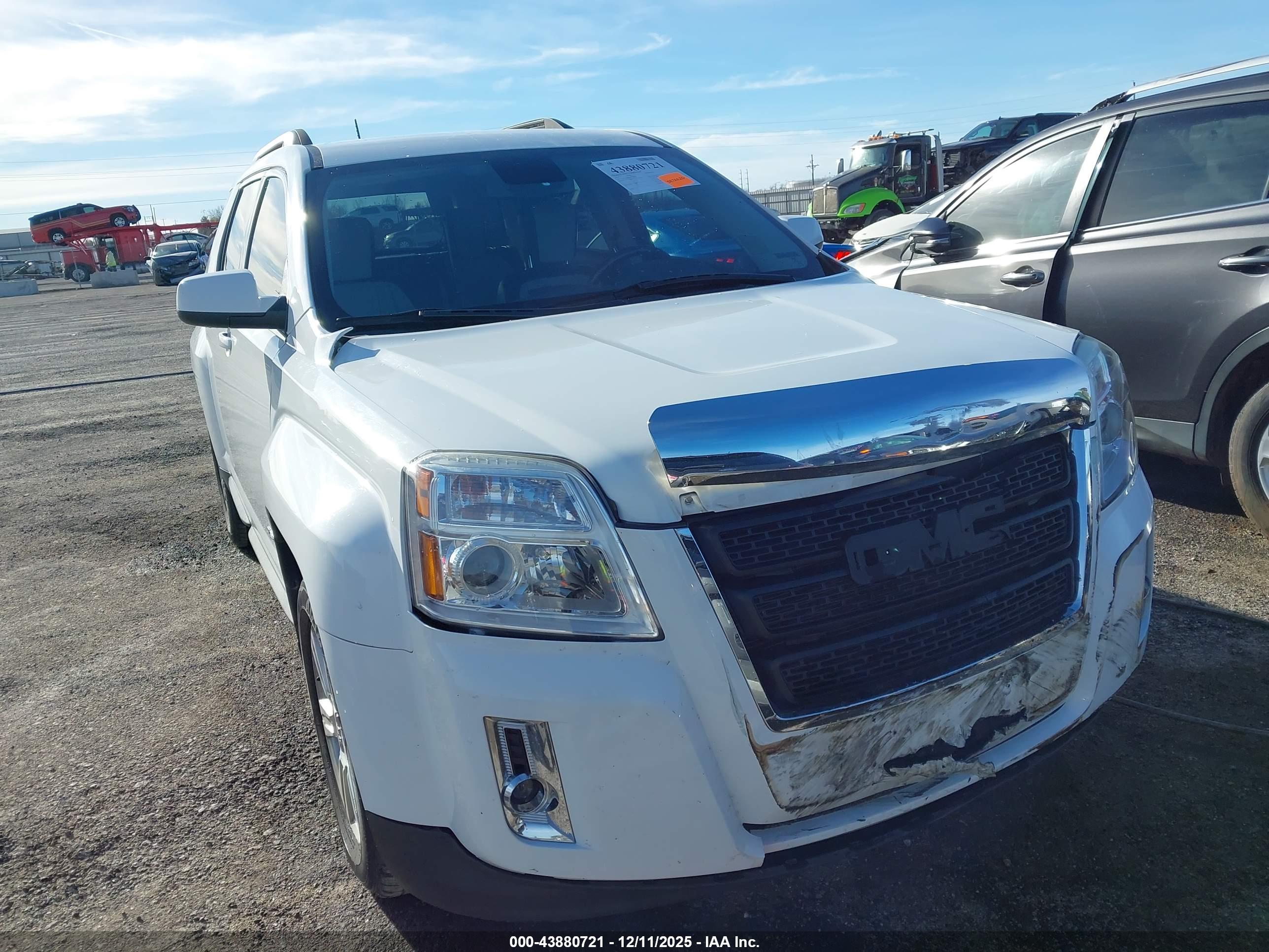GMC TERRAIN image 6