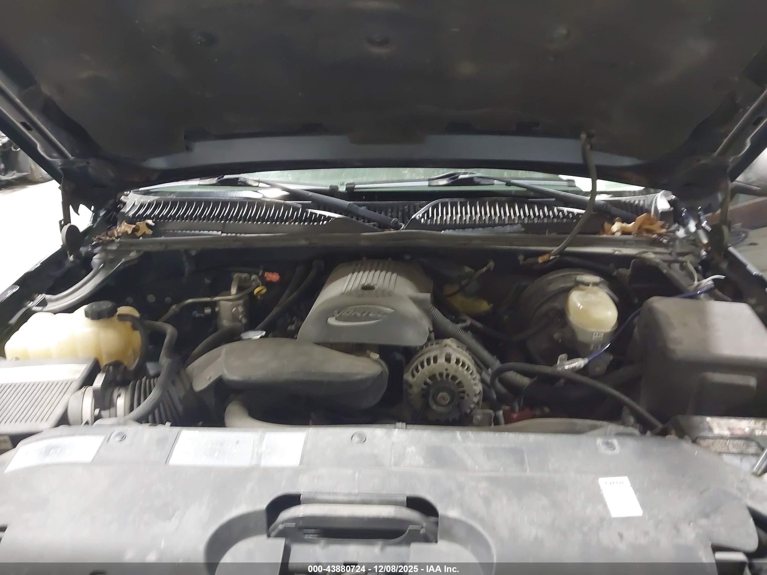 CHEVROLET SILVERADO image 10