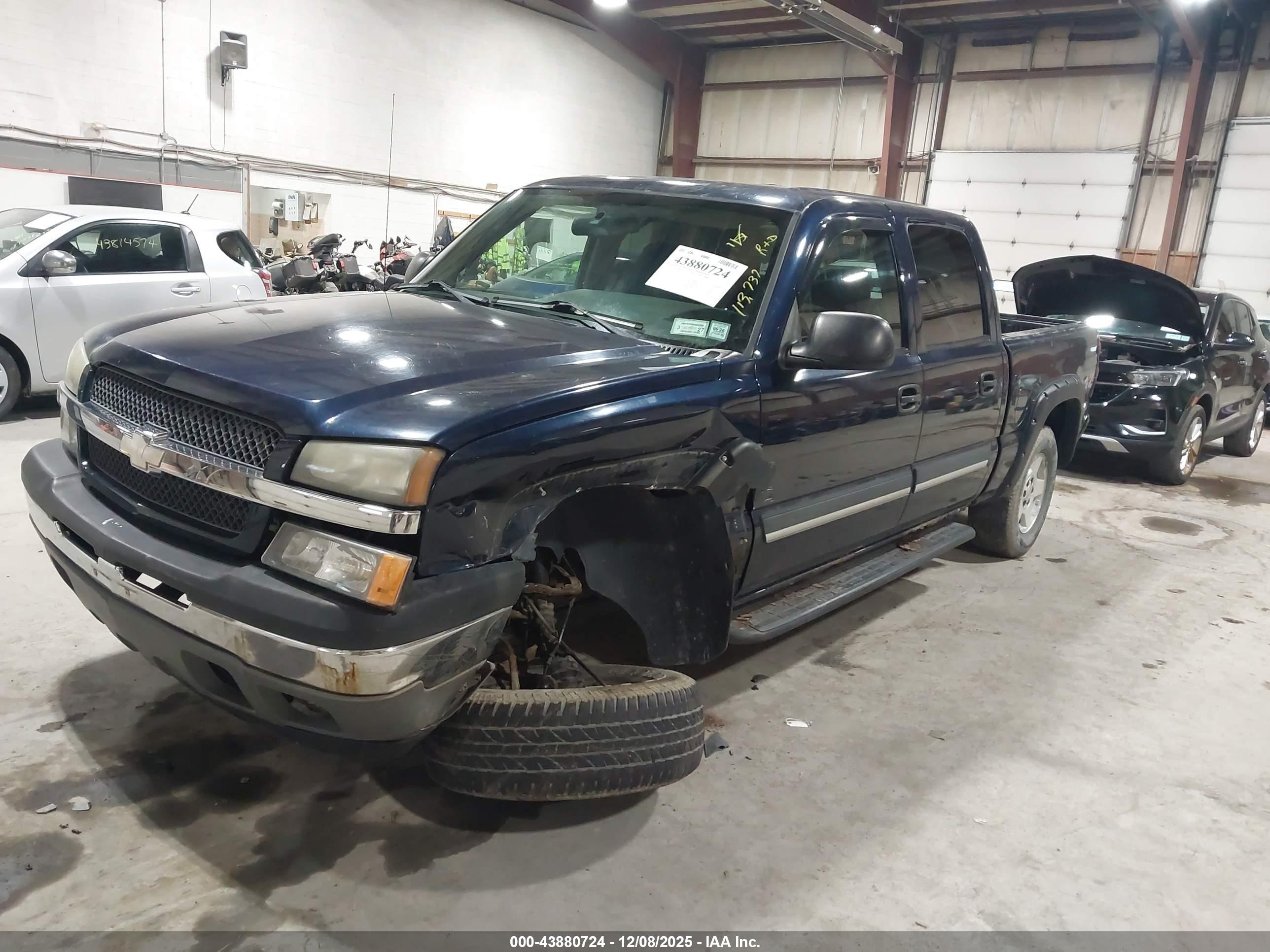 CHEVROLET SILVERADO image 2