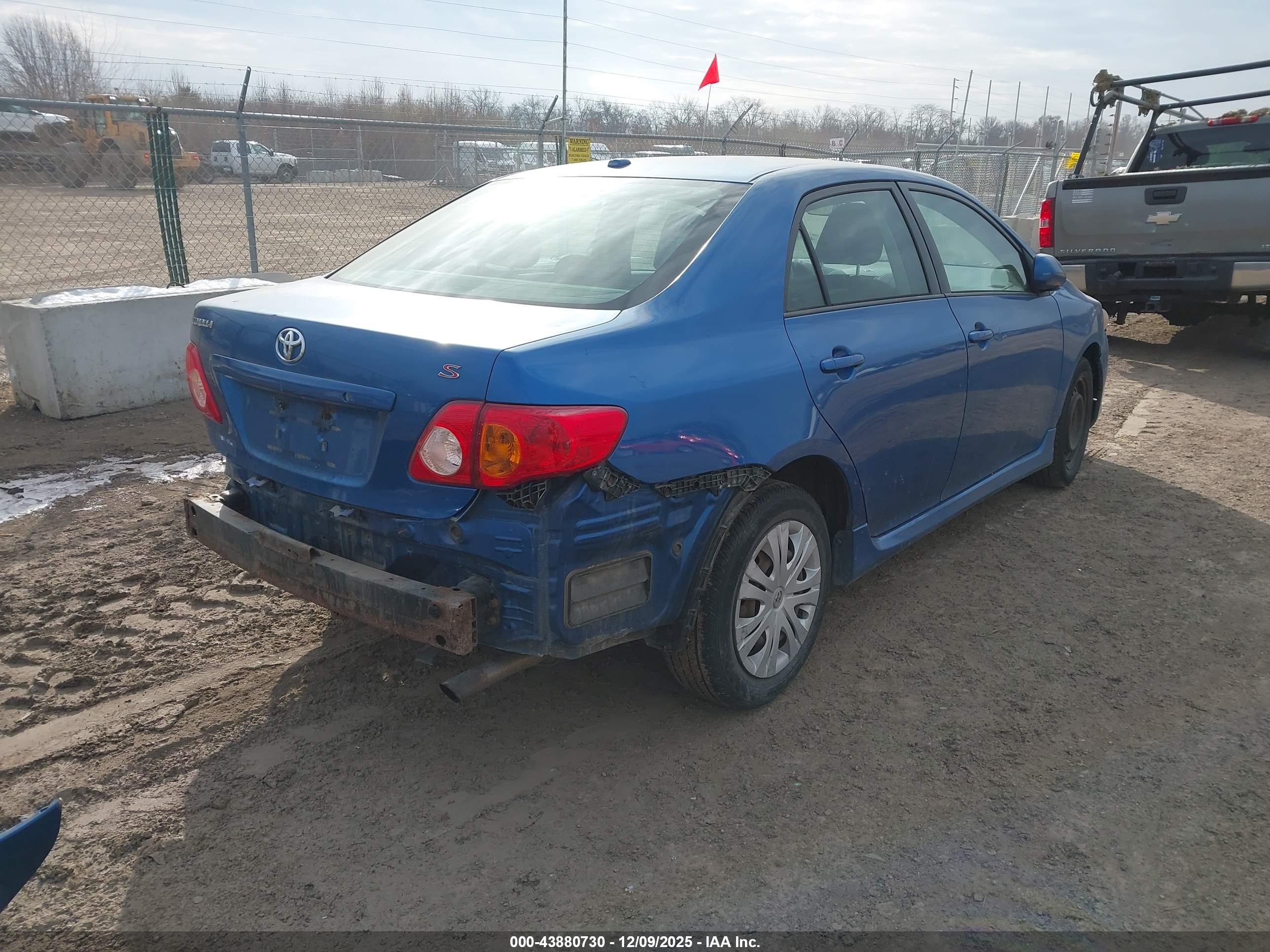 TOYOTA COROLLA image 4