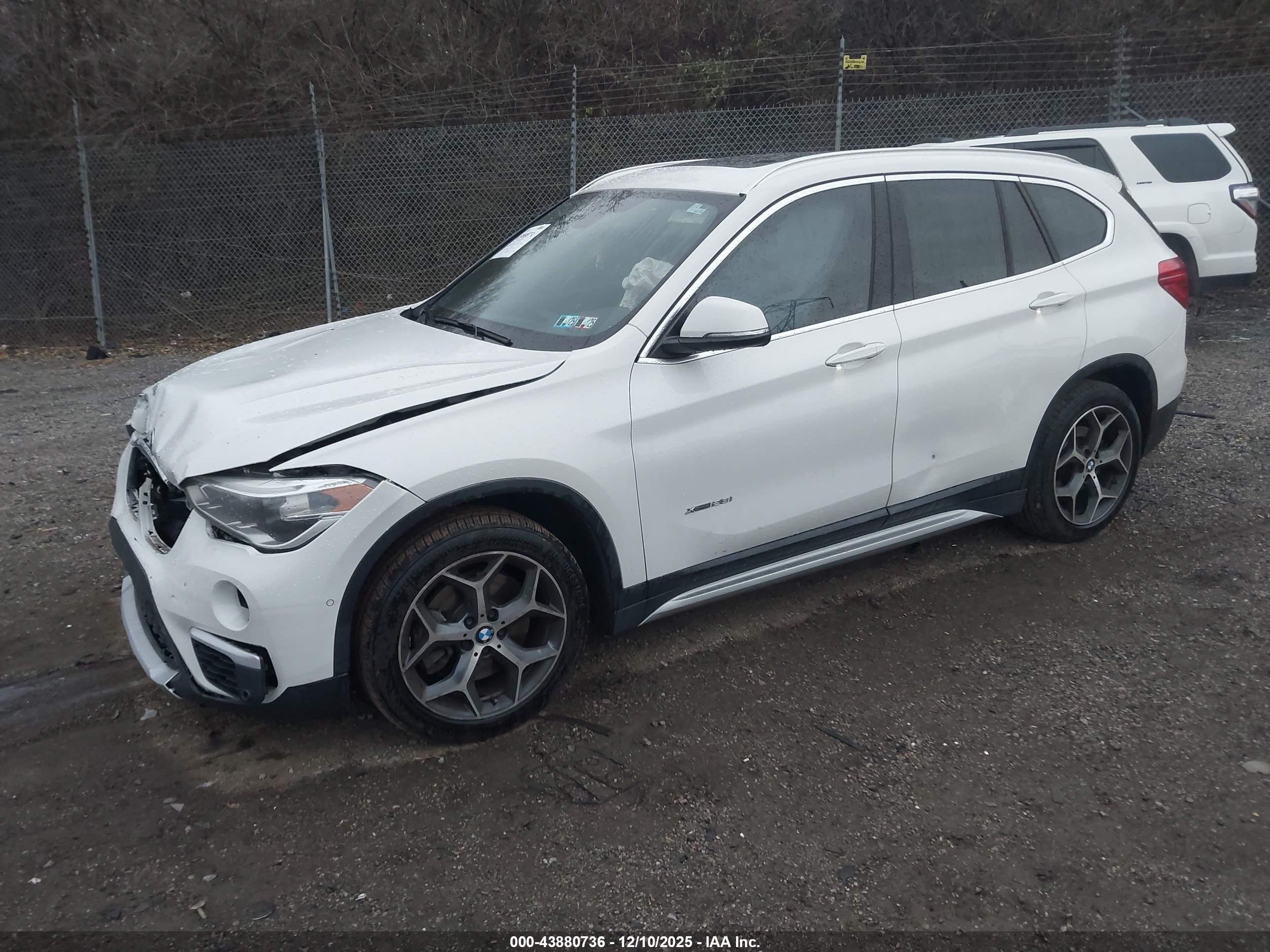 BMW X1 image 2