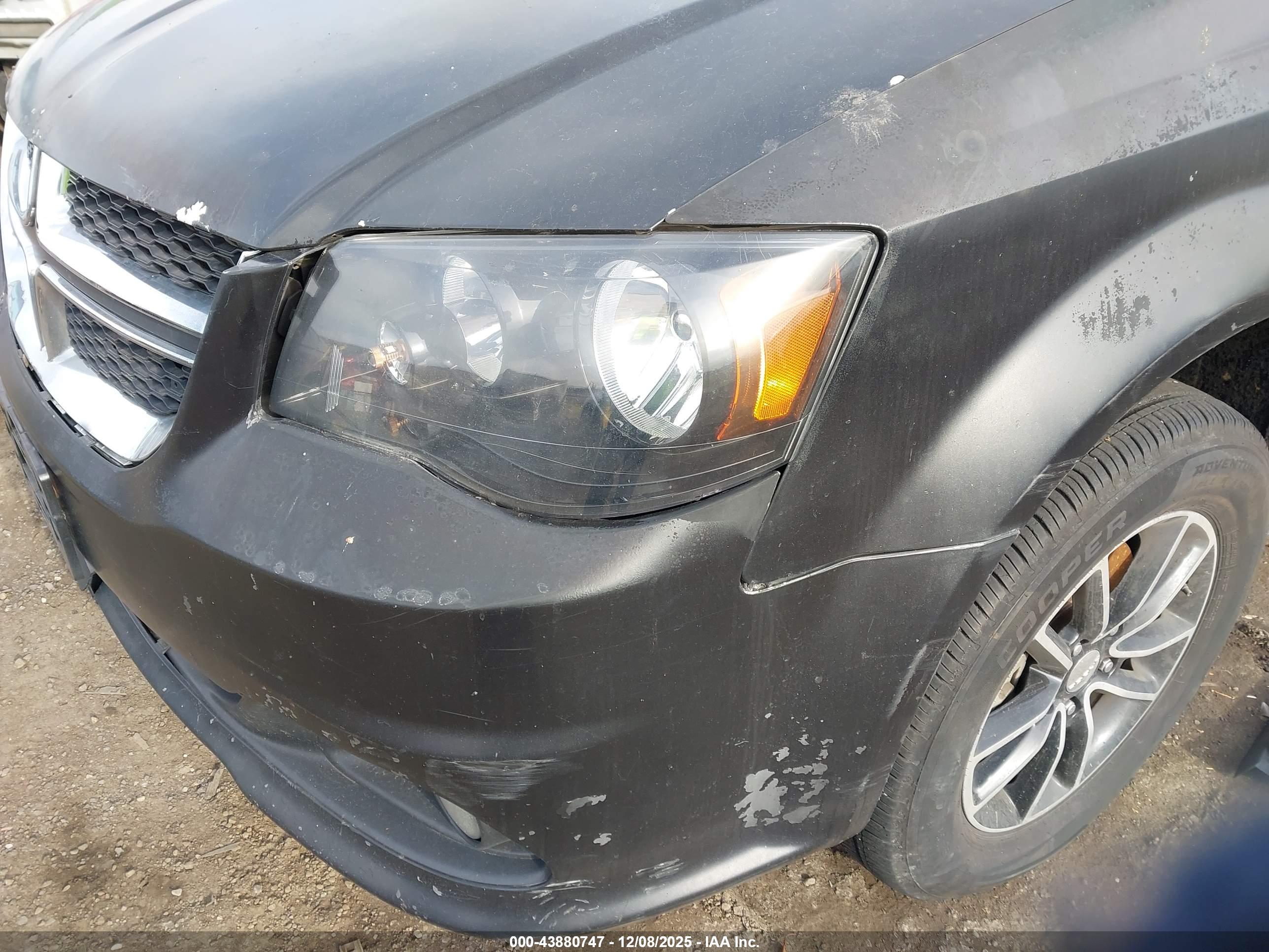 DODGE GRAND image 6