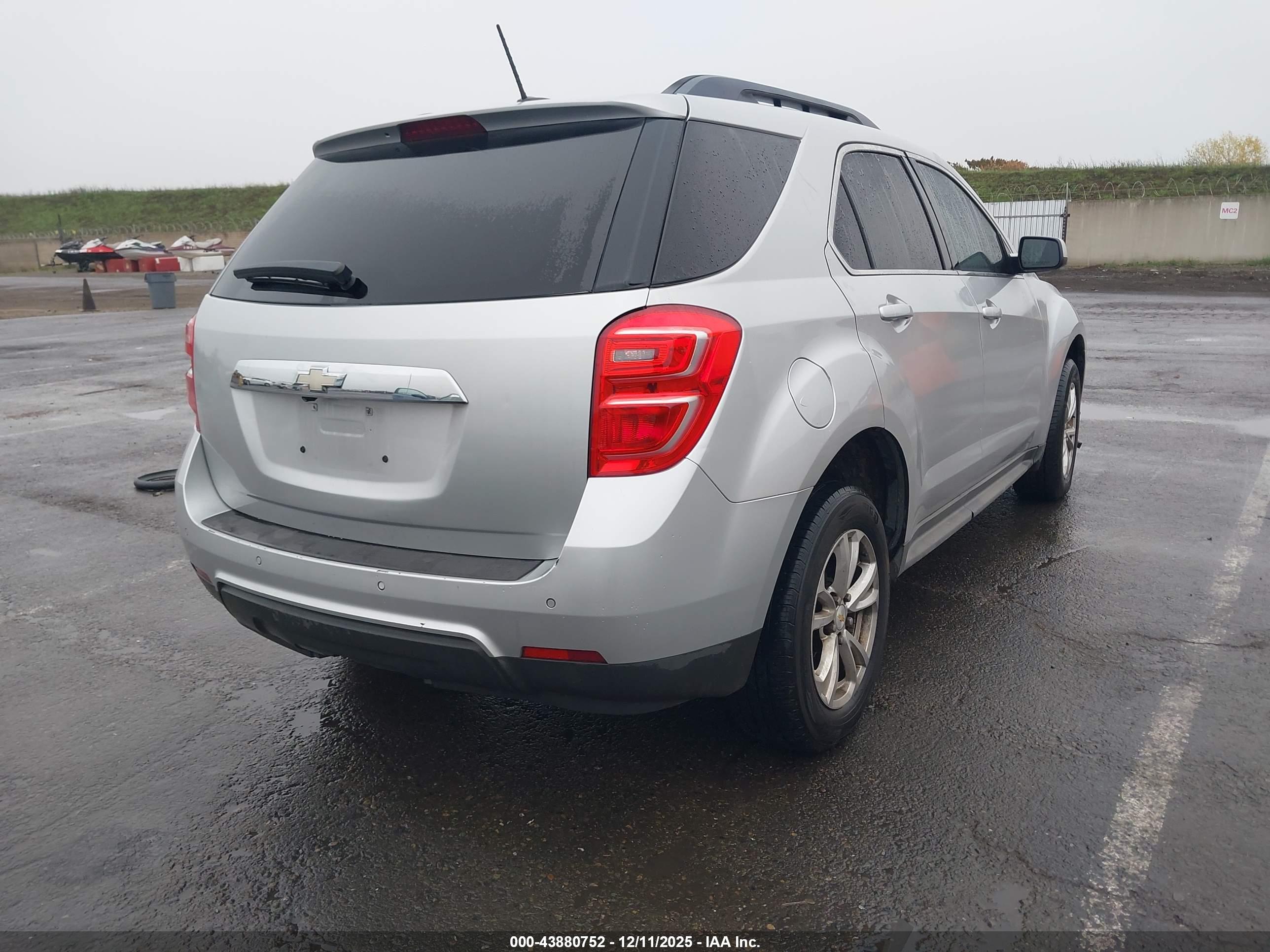 CHEVROLET EQUINOX image 4