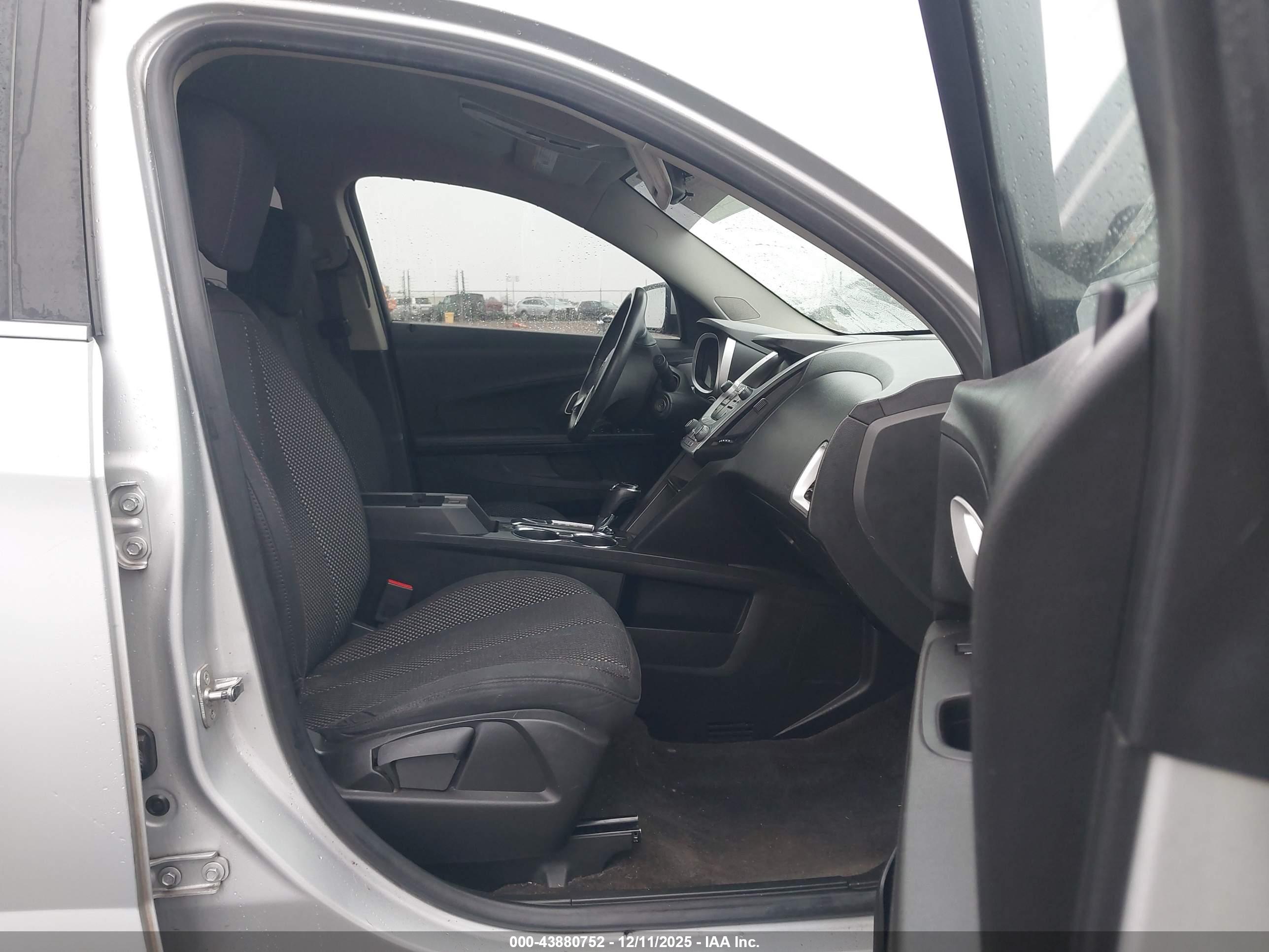 CHEVROLET EQUINOX image 5