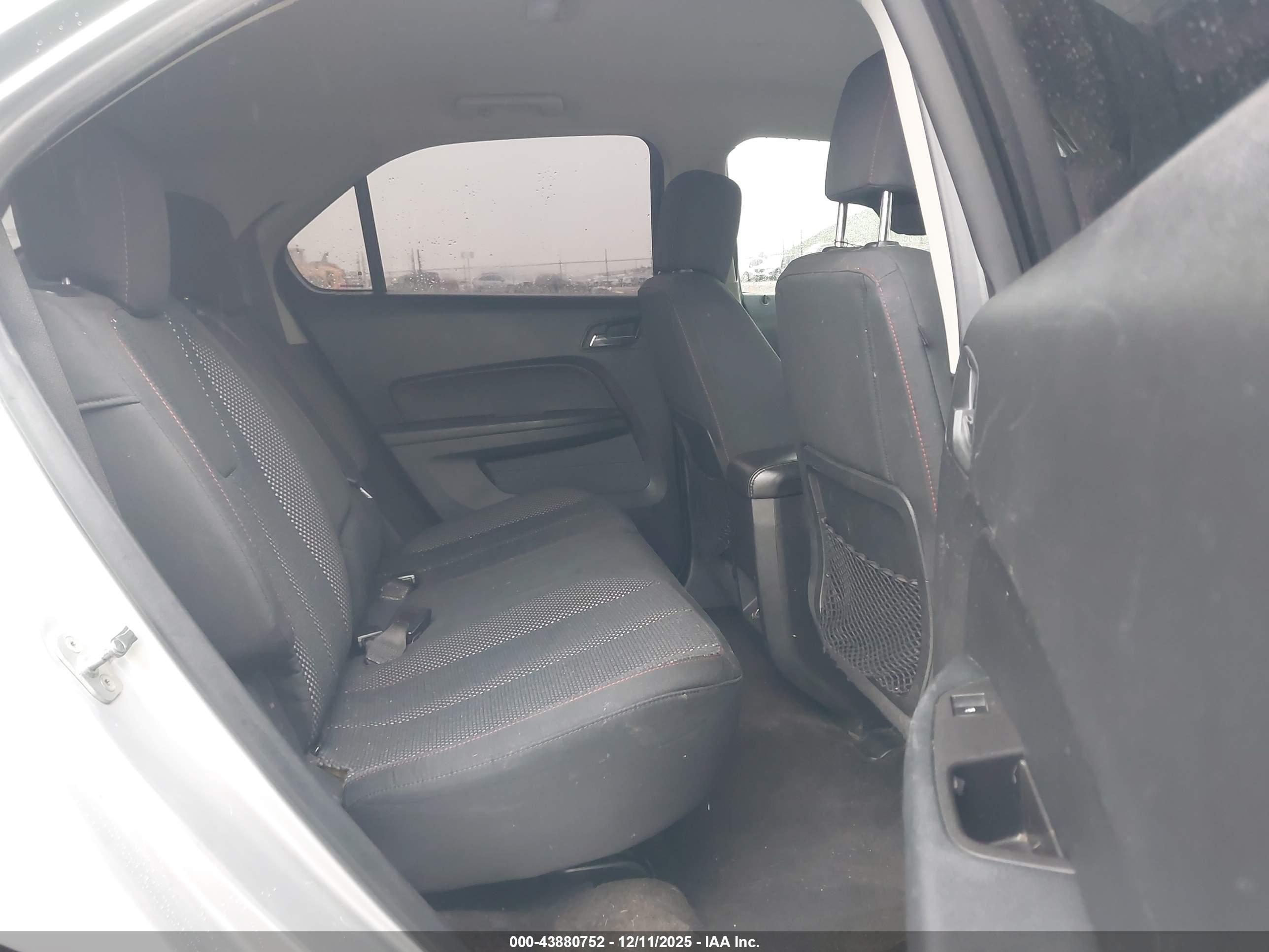 CHEVROLET EQUINOX image 8