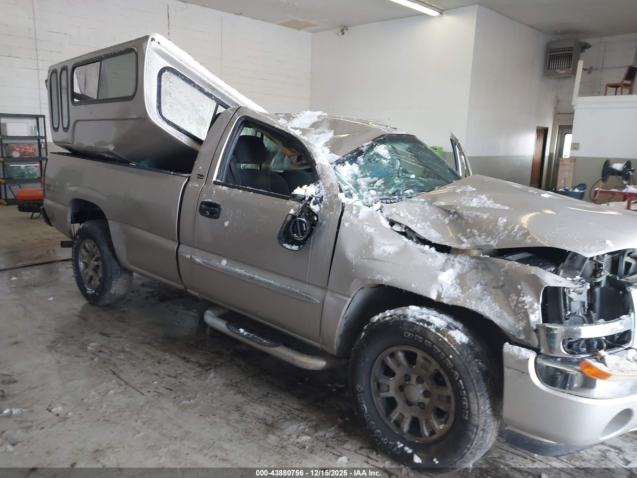 GMC SIERRA image 6