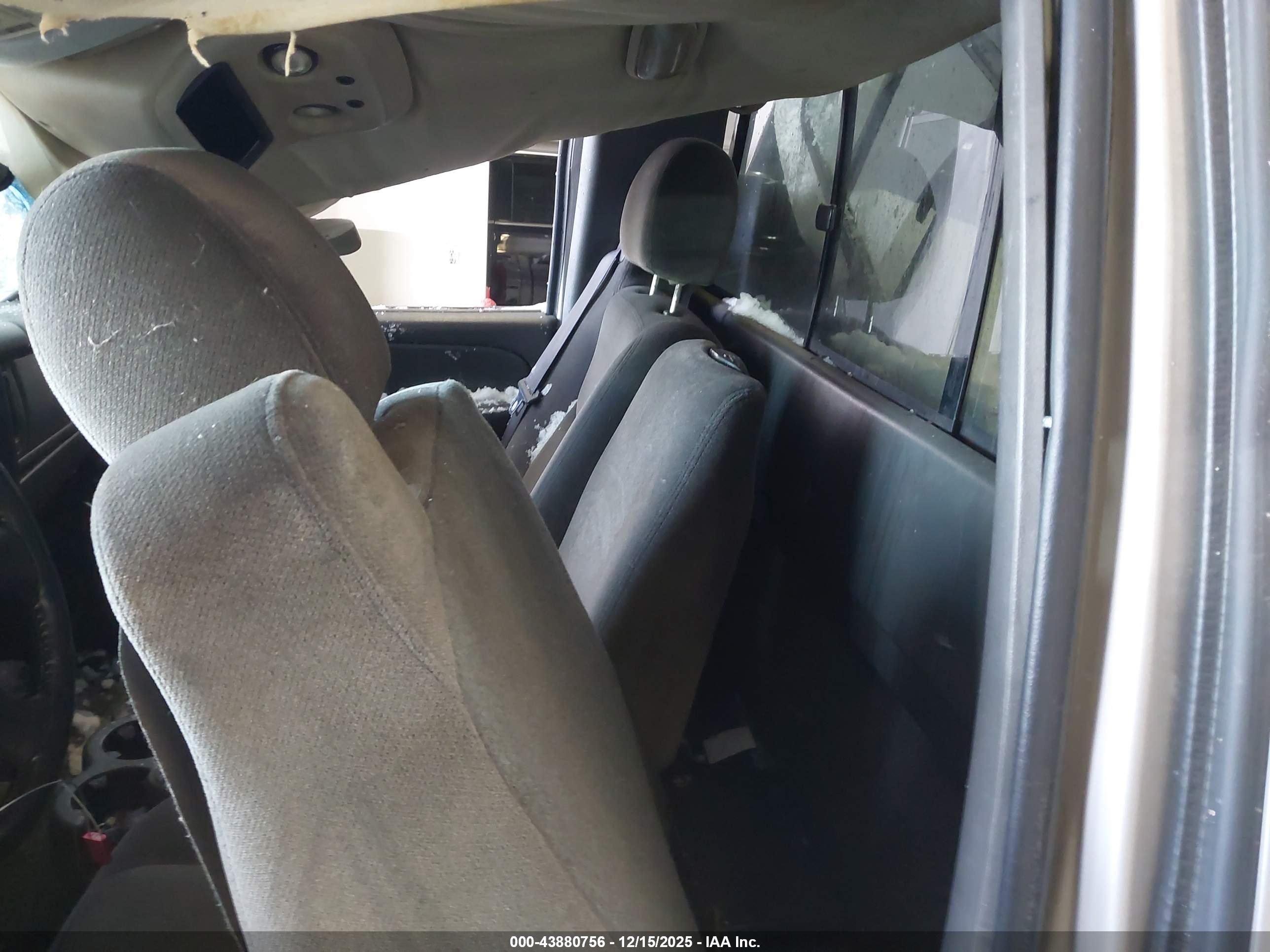 GMC SIERRA image 8