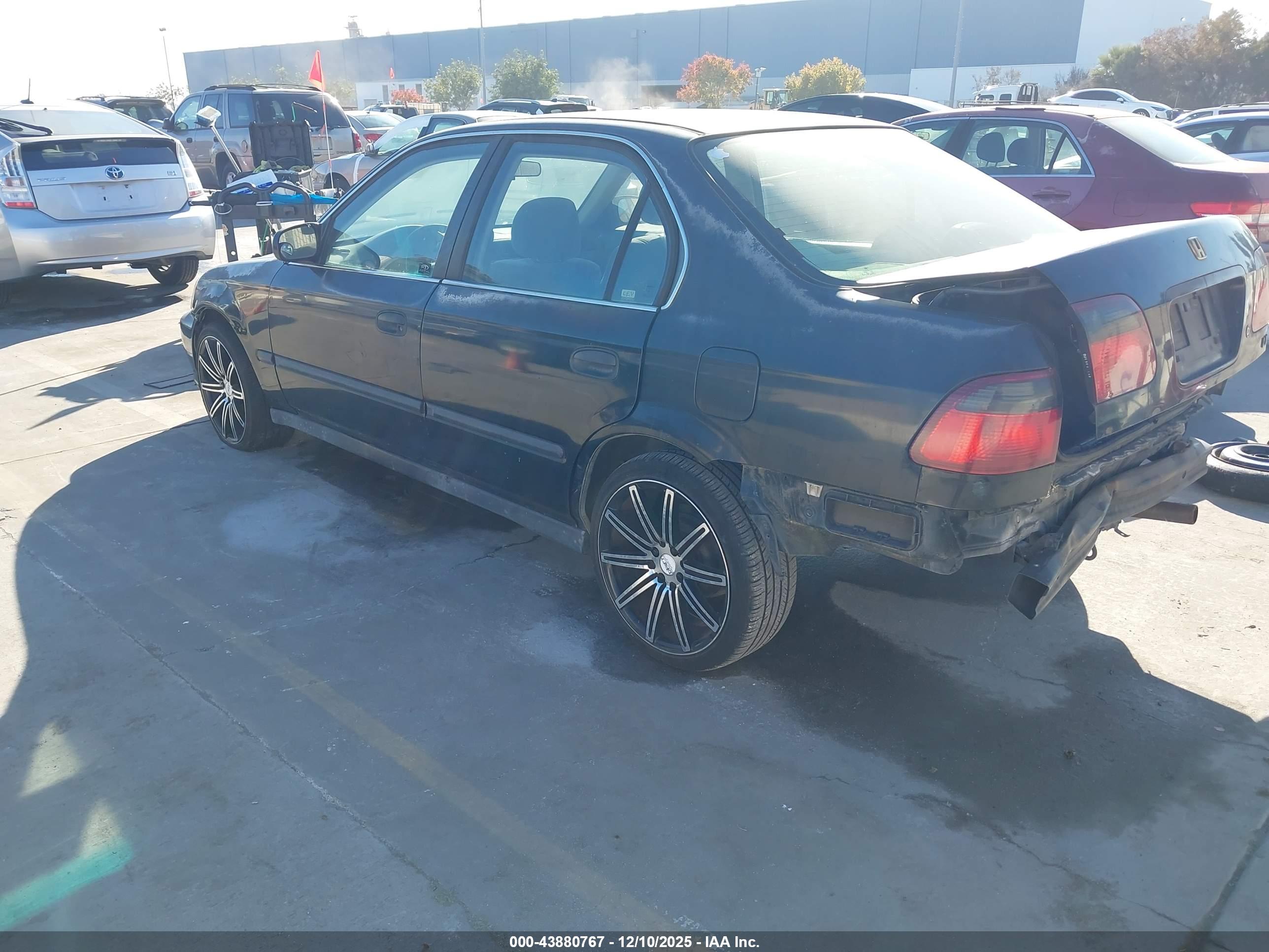 HONDA CIVIC image 3