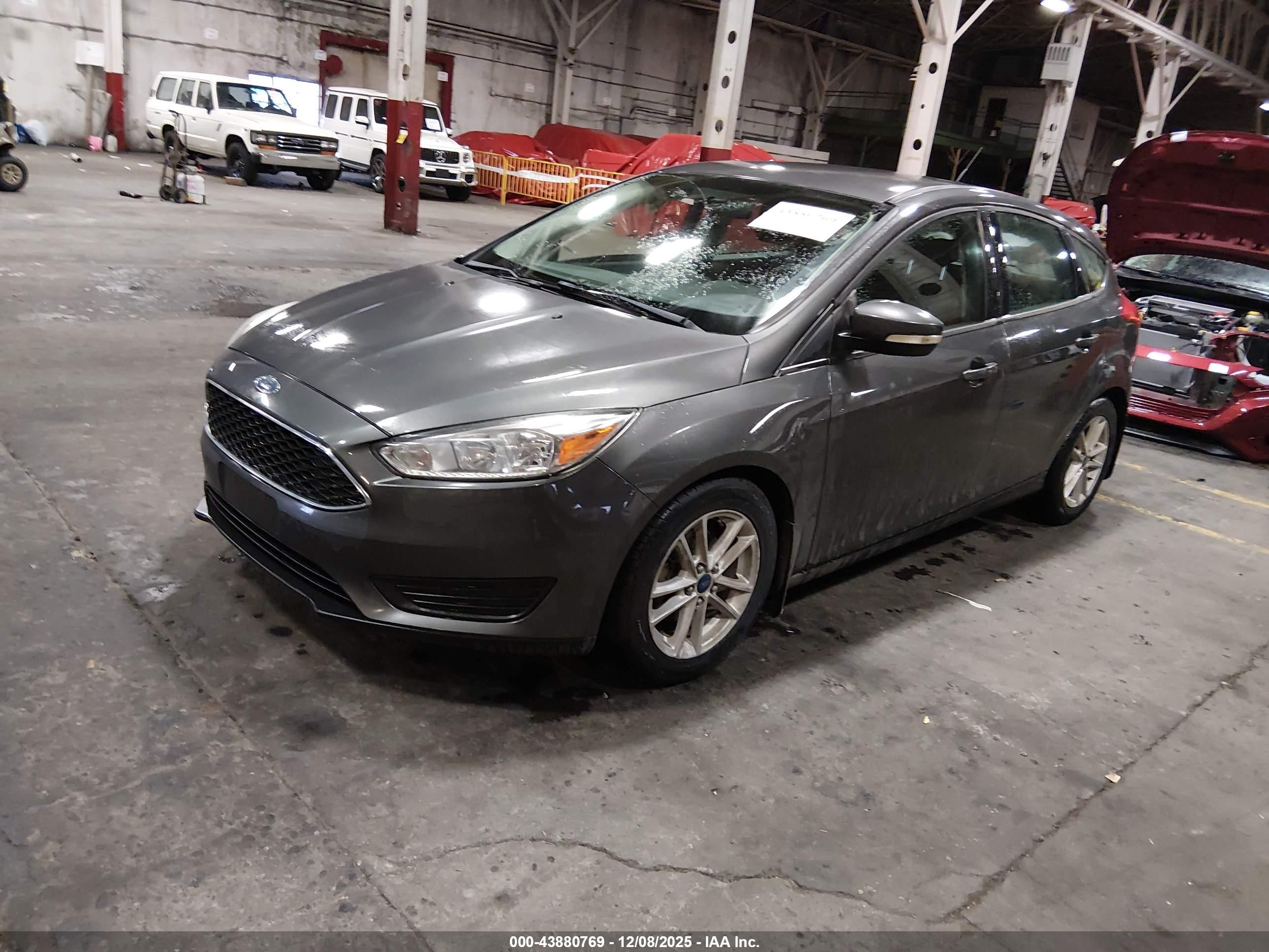 FORD FOCUS image 2