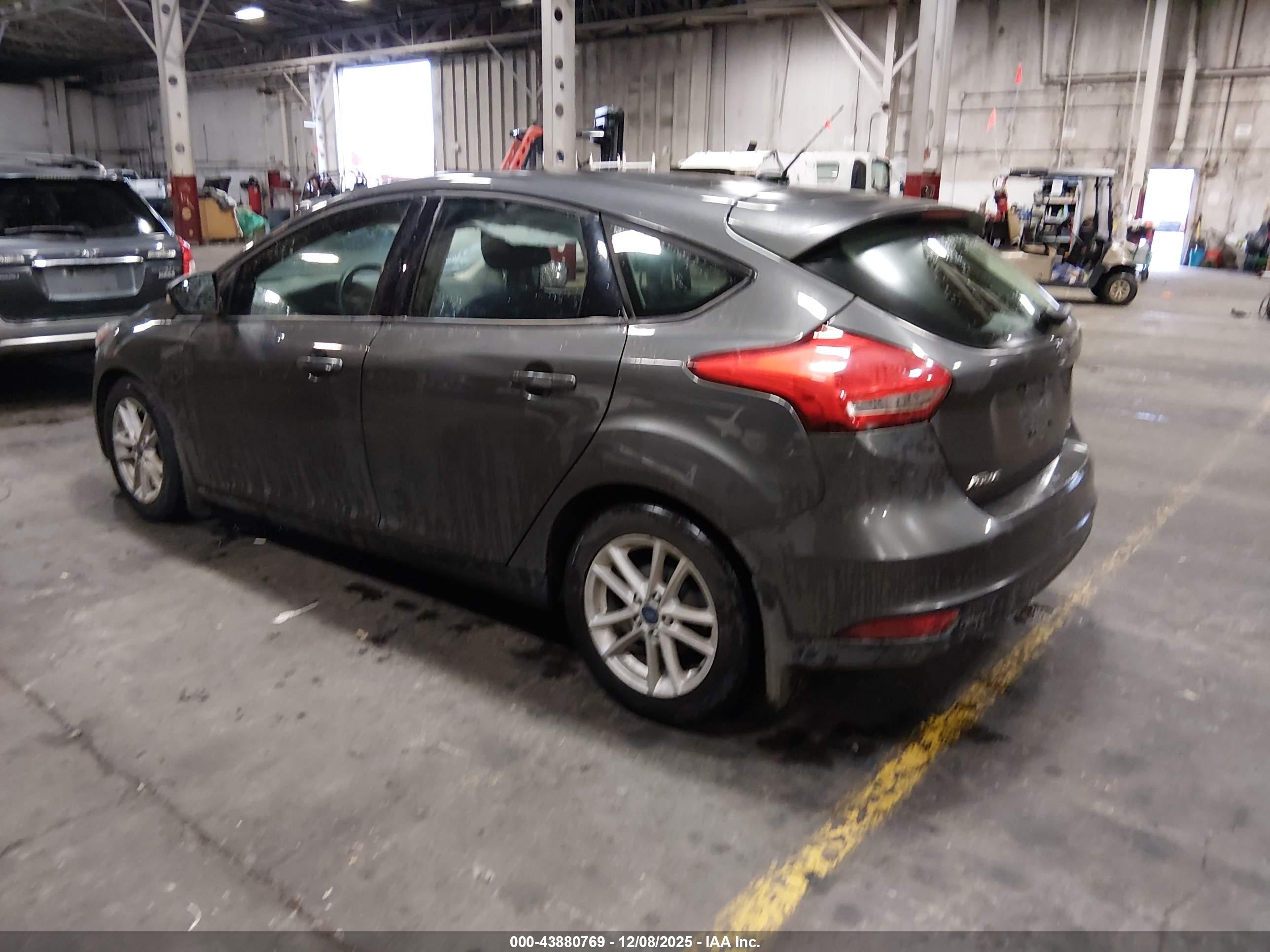 FORD FOCUS image 3