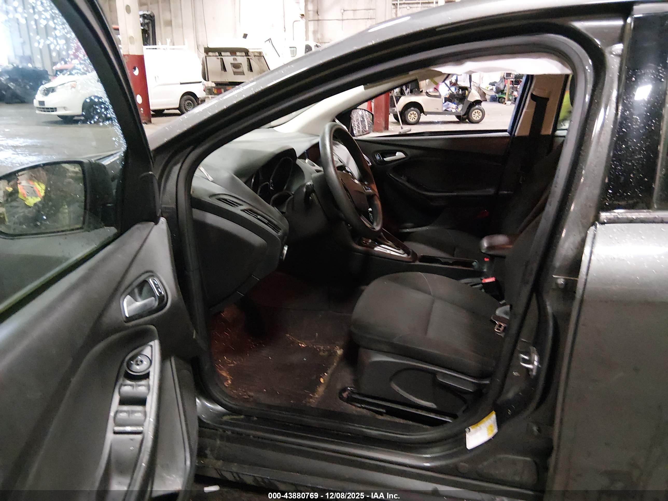 FORD FOCUS image 5