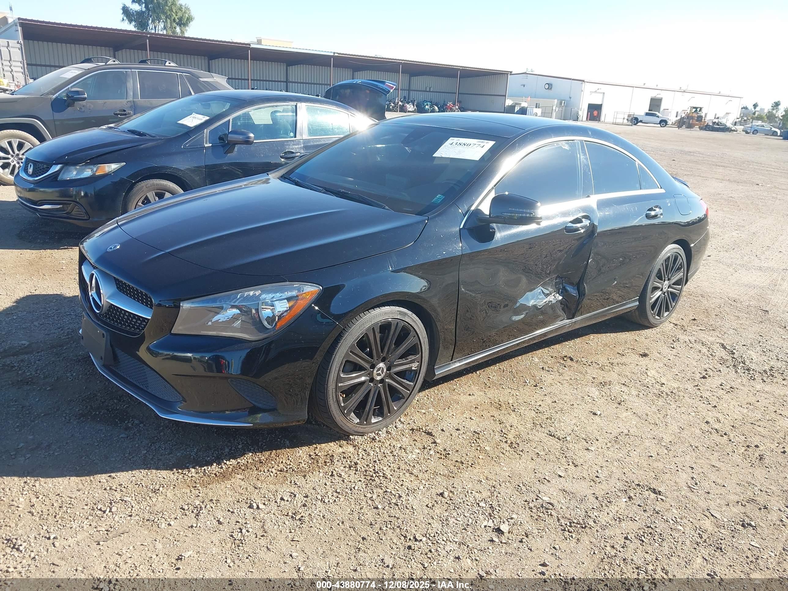 MERCEDES-BENZ CLA image 2