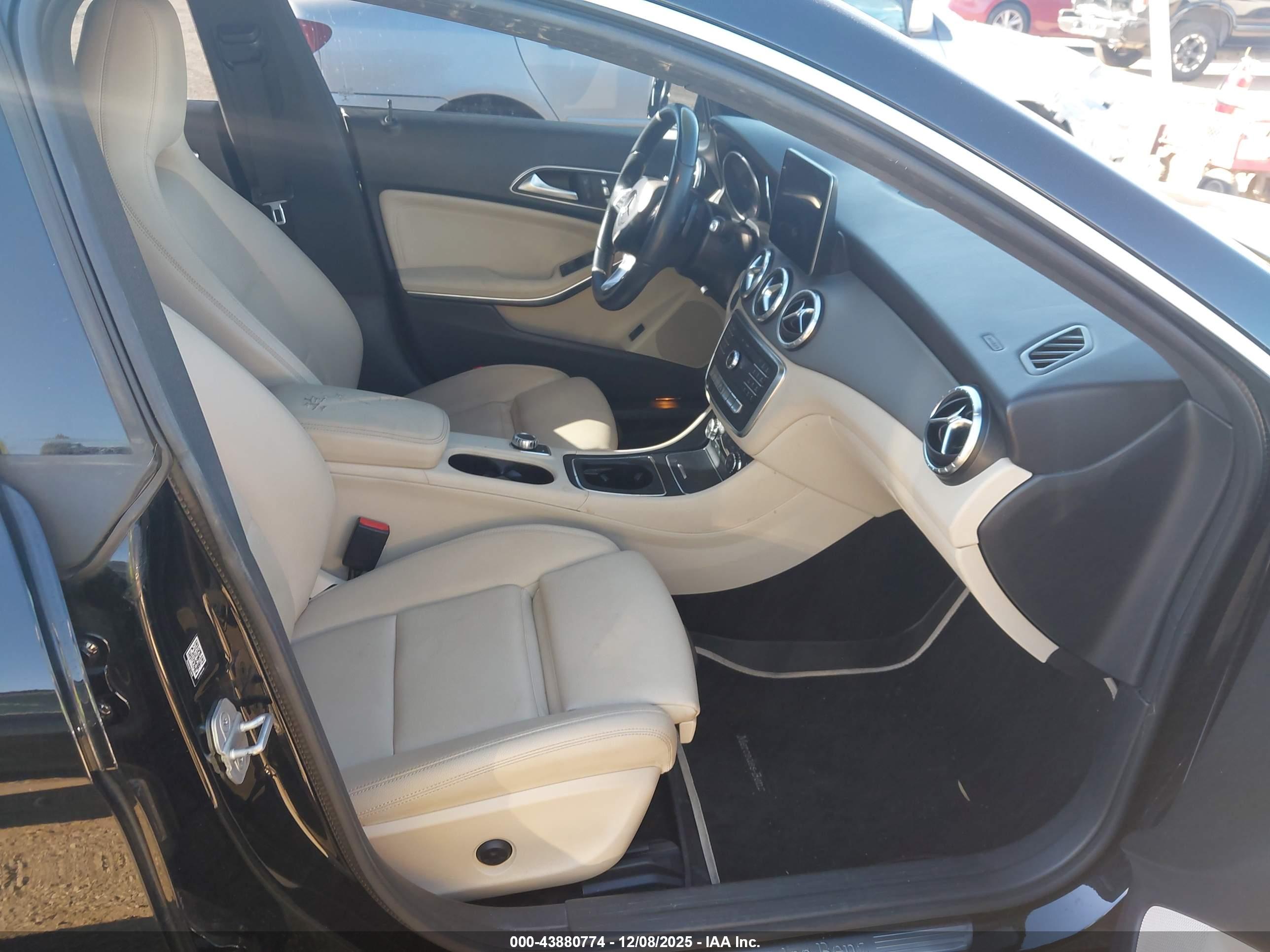 MERCEDES-BENZ CLA image 5
