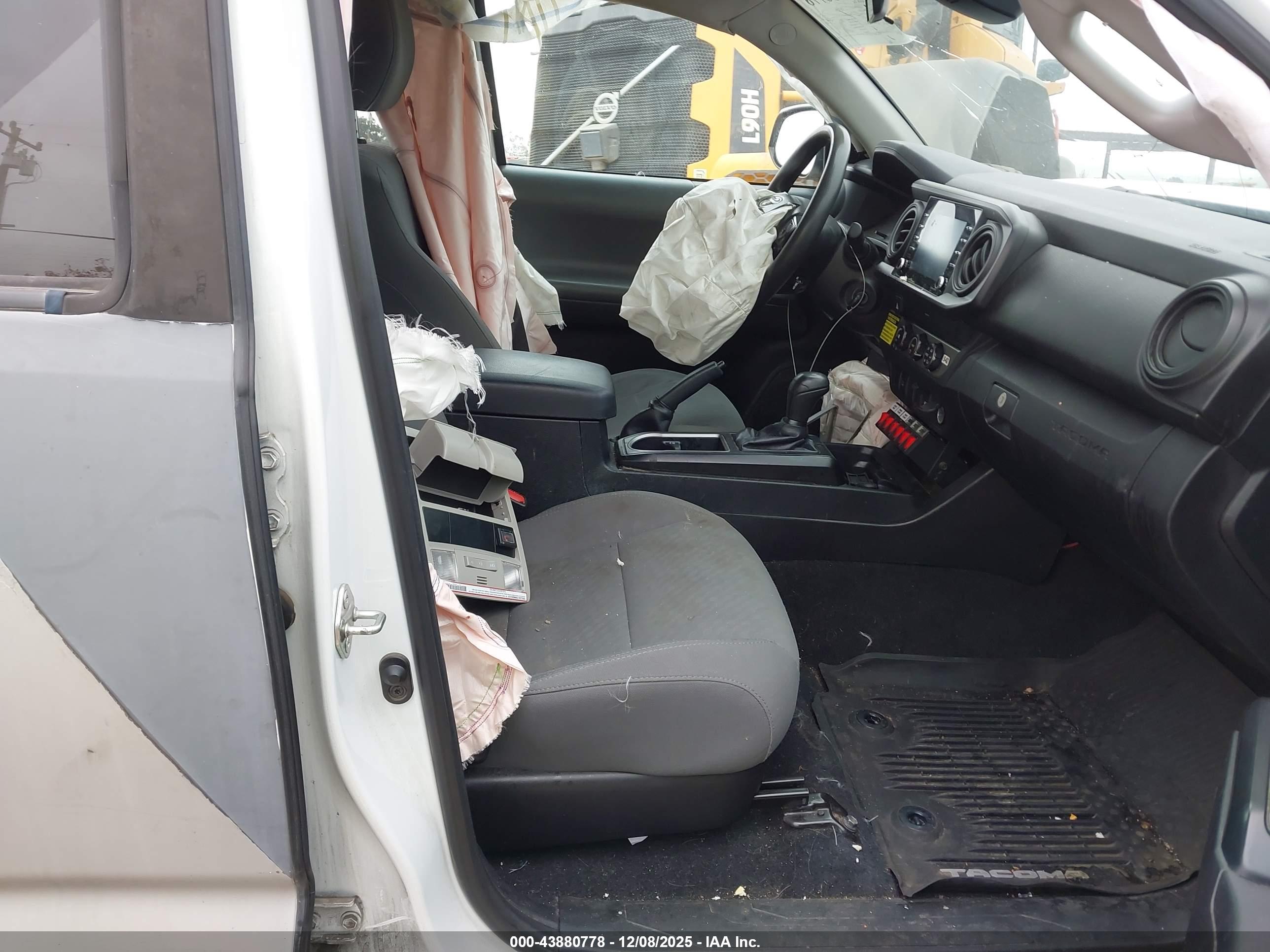 TOYOTA TACOMA image 5