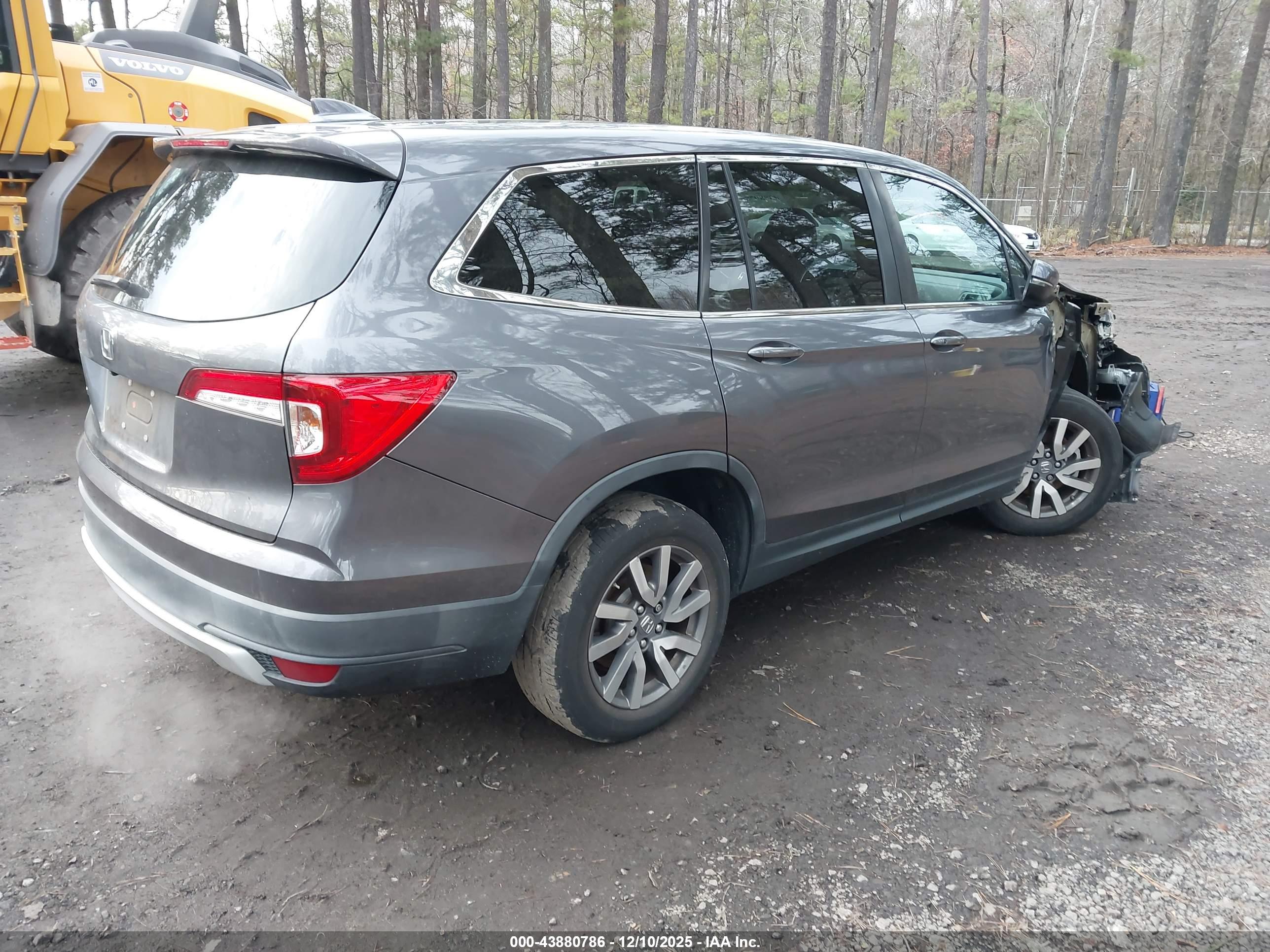 HONDA PILOT image 4