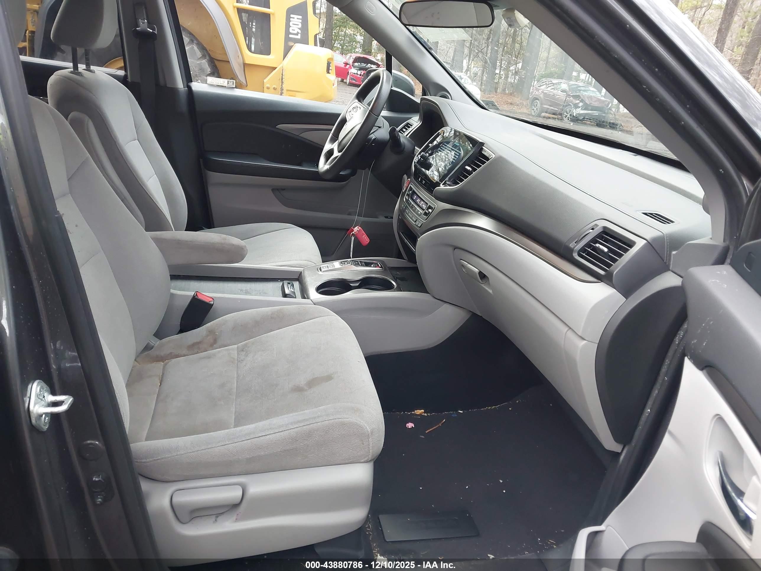 HONDA PILOT image 5