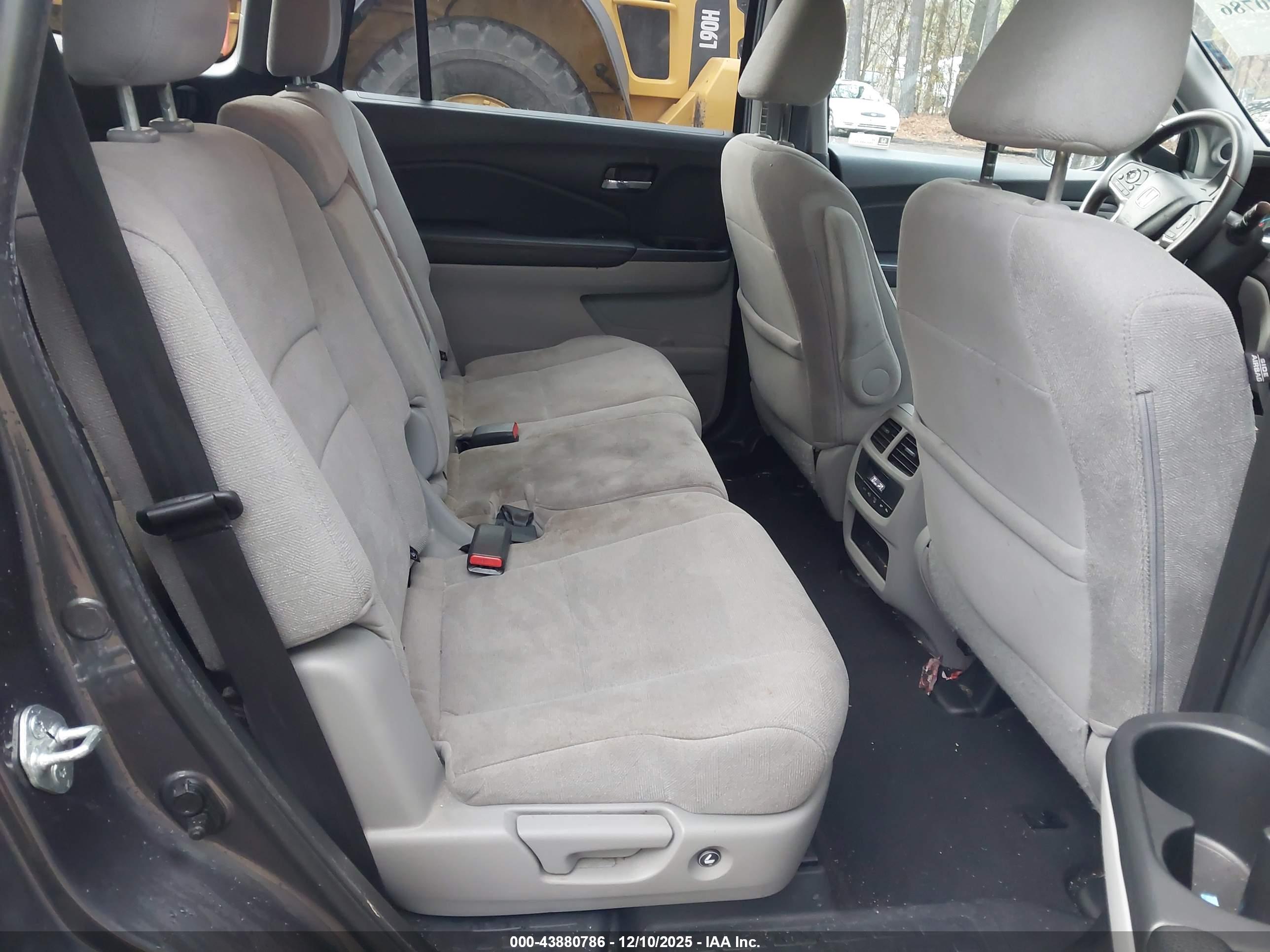 HONDA PILOT image 8