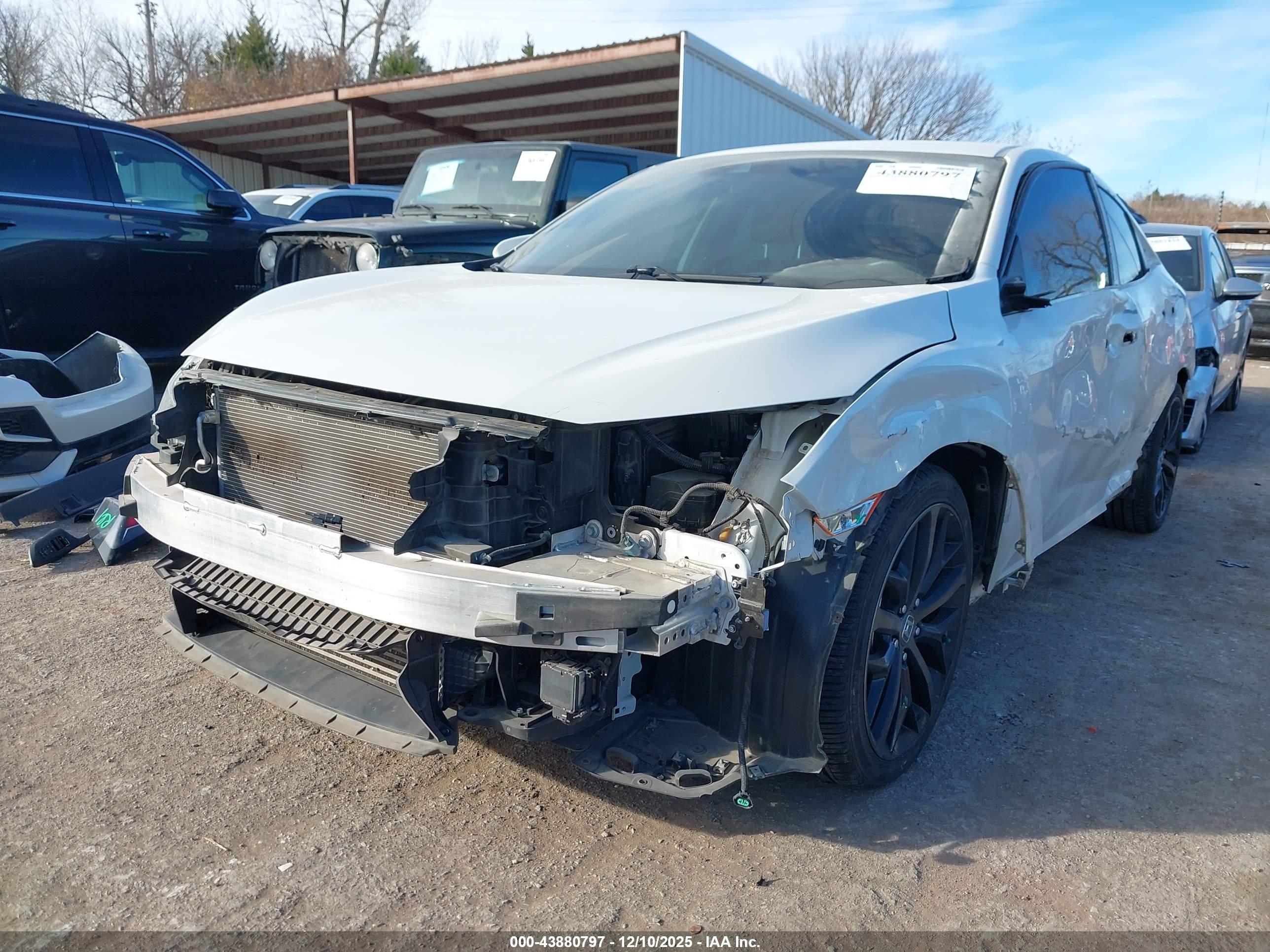 HONDA CIVIC image 2