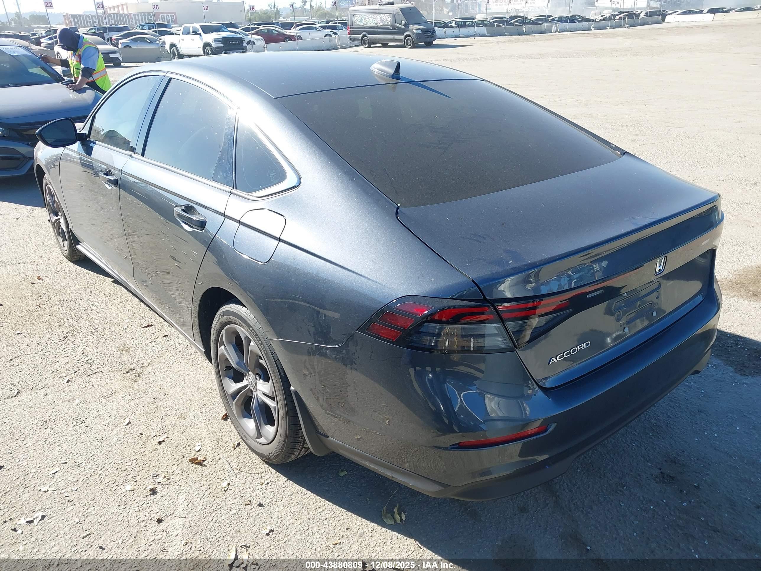 HONDA ACCORD image 3