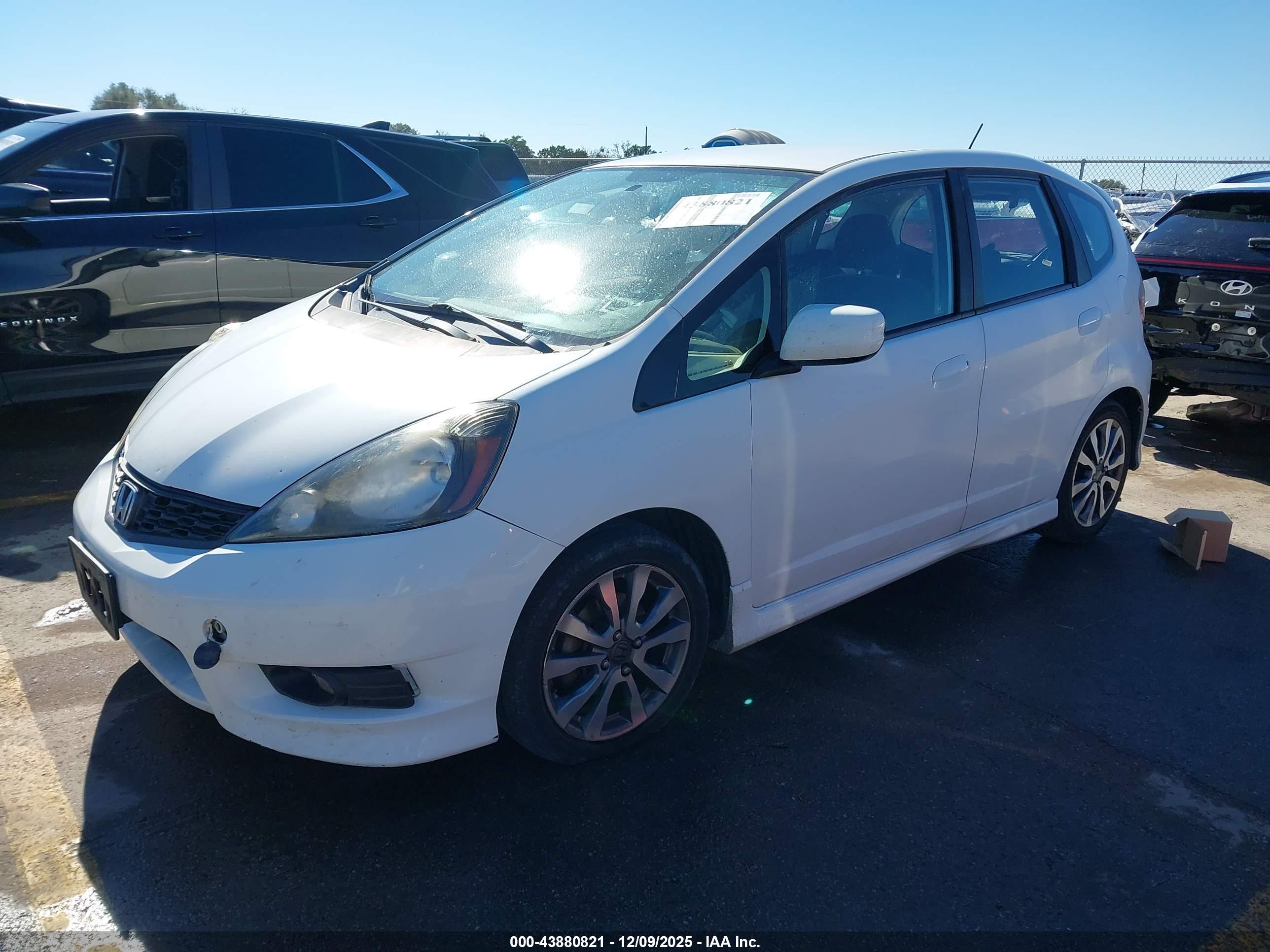 HONDA FIT image 2