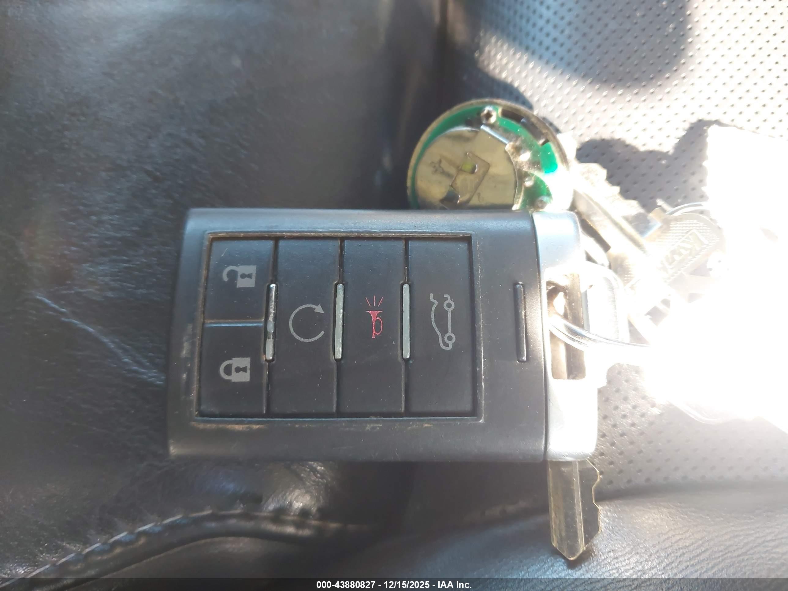 CADILLAC XTS image 11