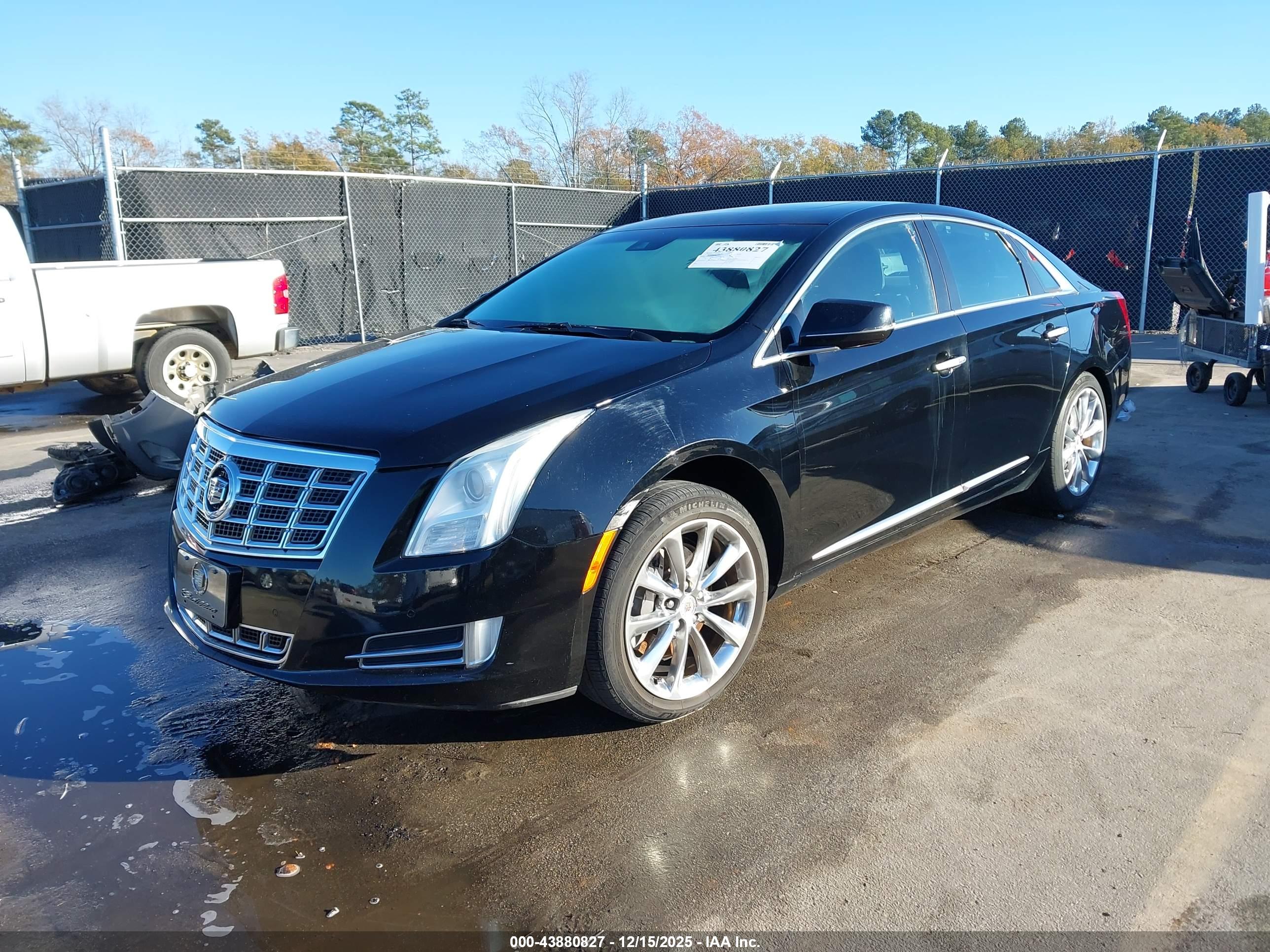 CADILLAC XTS image 2