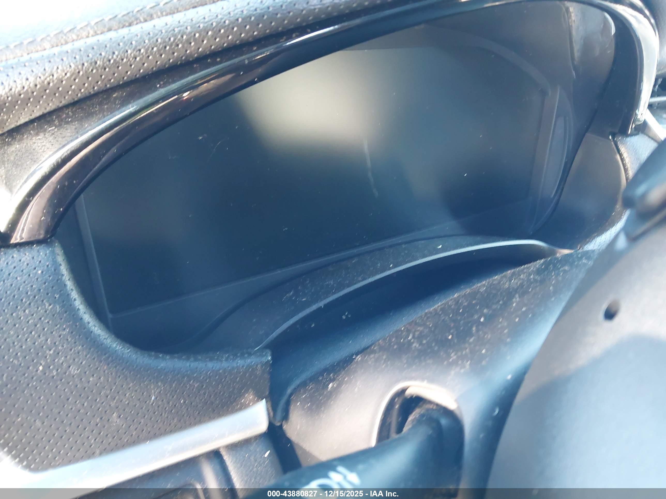 CADILLAC XTS image 7